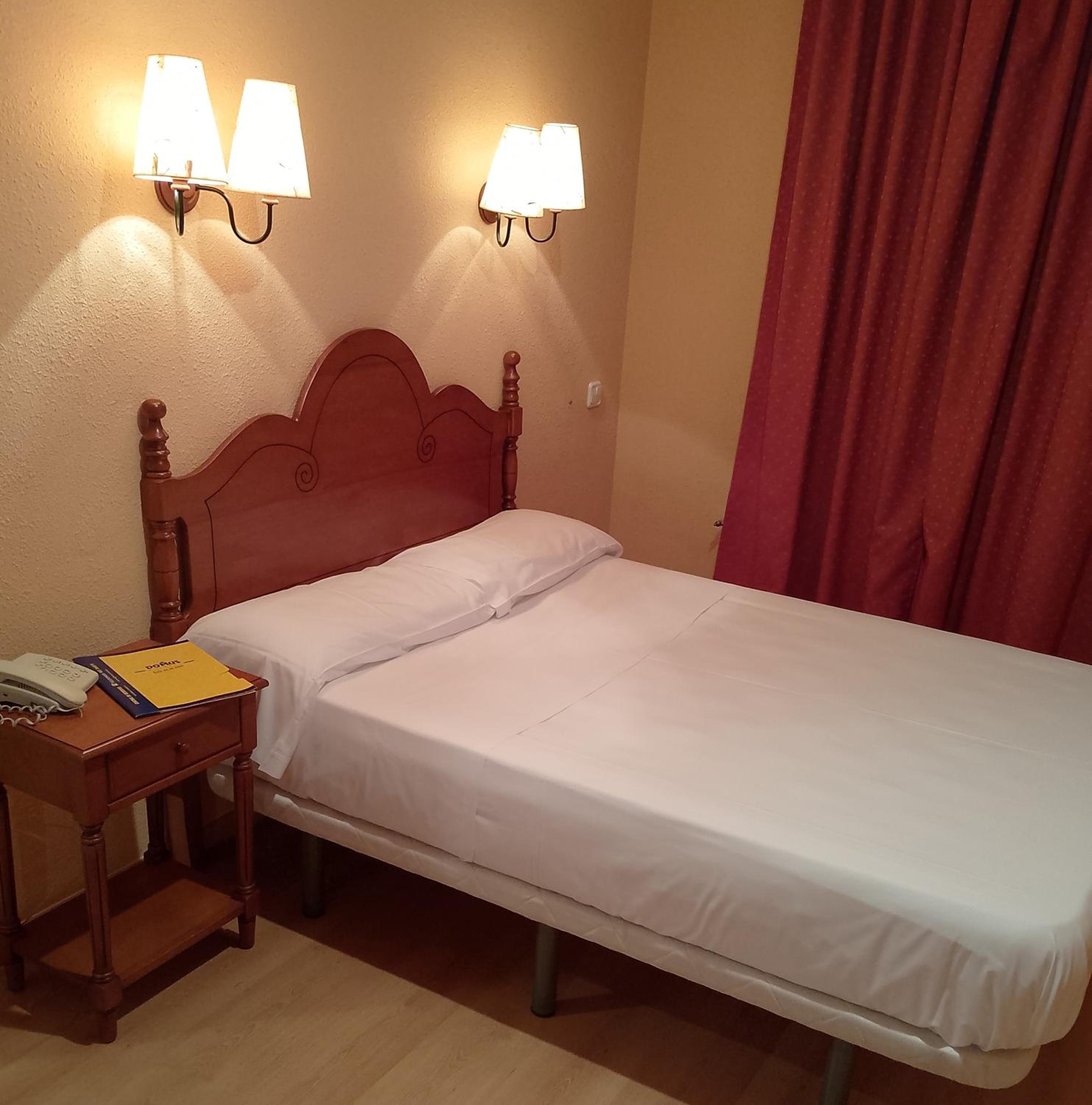 Habitación Doble con Baño Privado