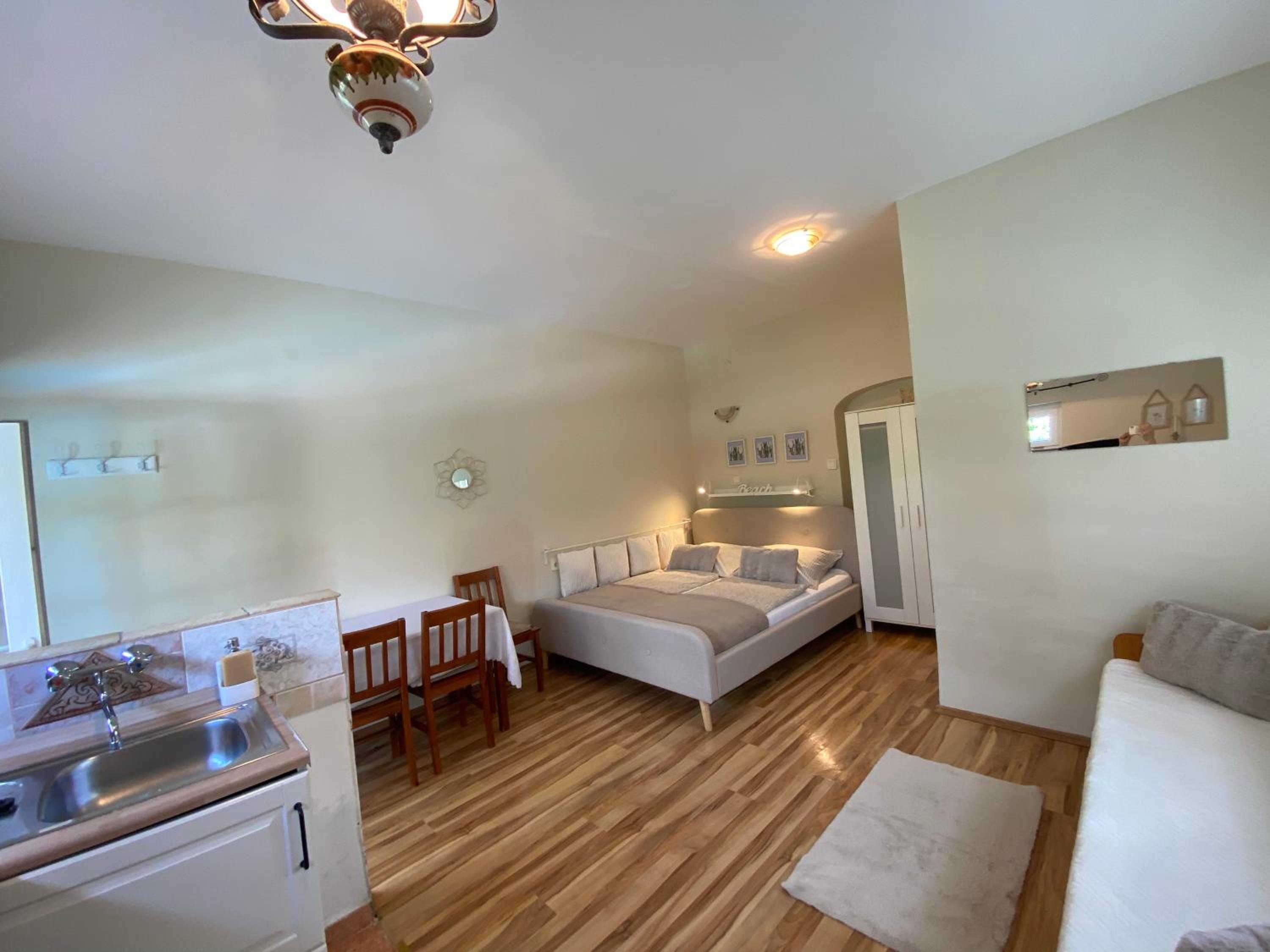 Family Room with Garden View photo 2
