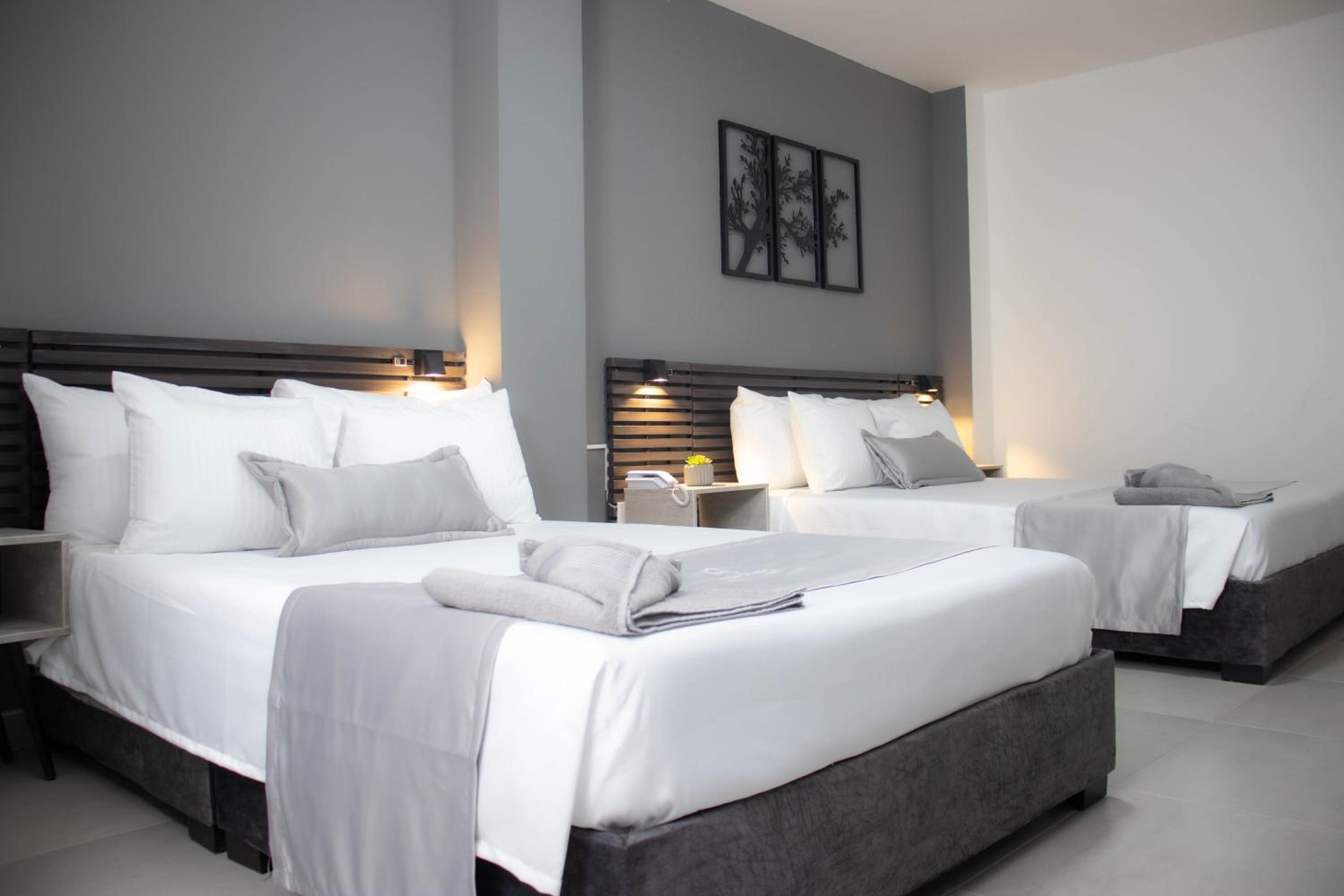 Quadruple Room with Private Bathroom
