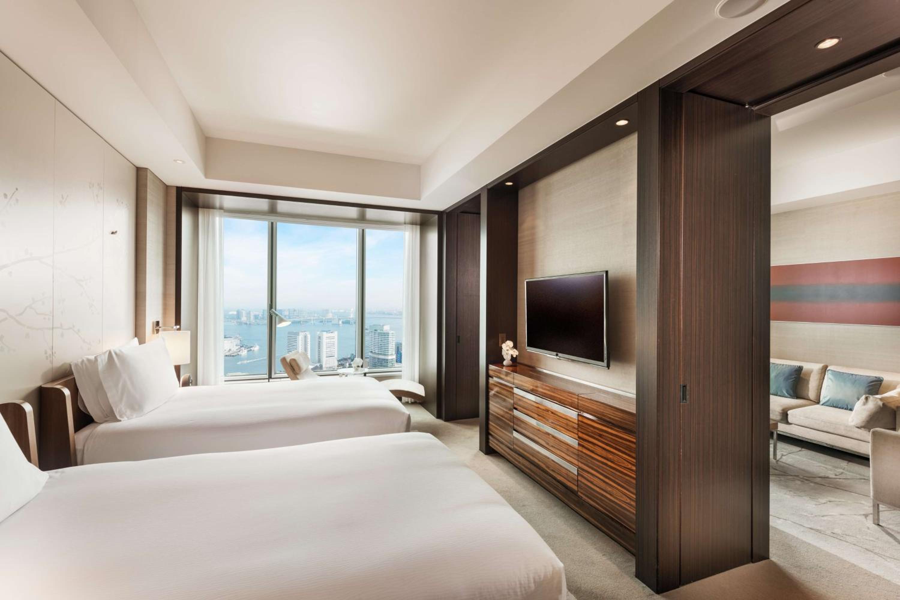 Twin Suite with Bay View