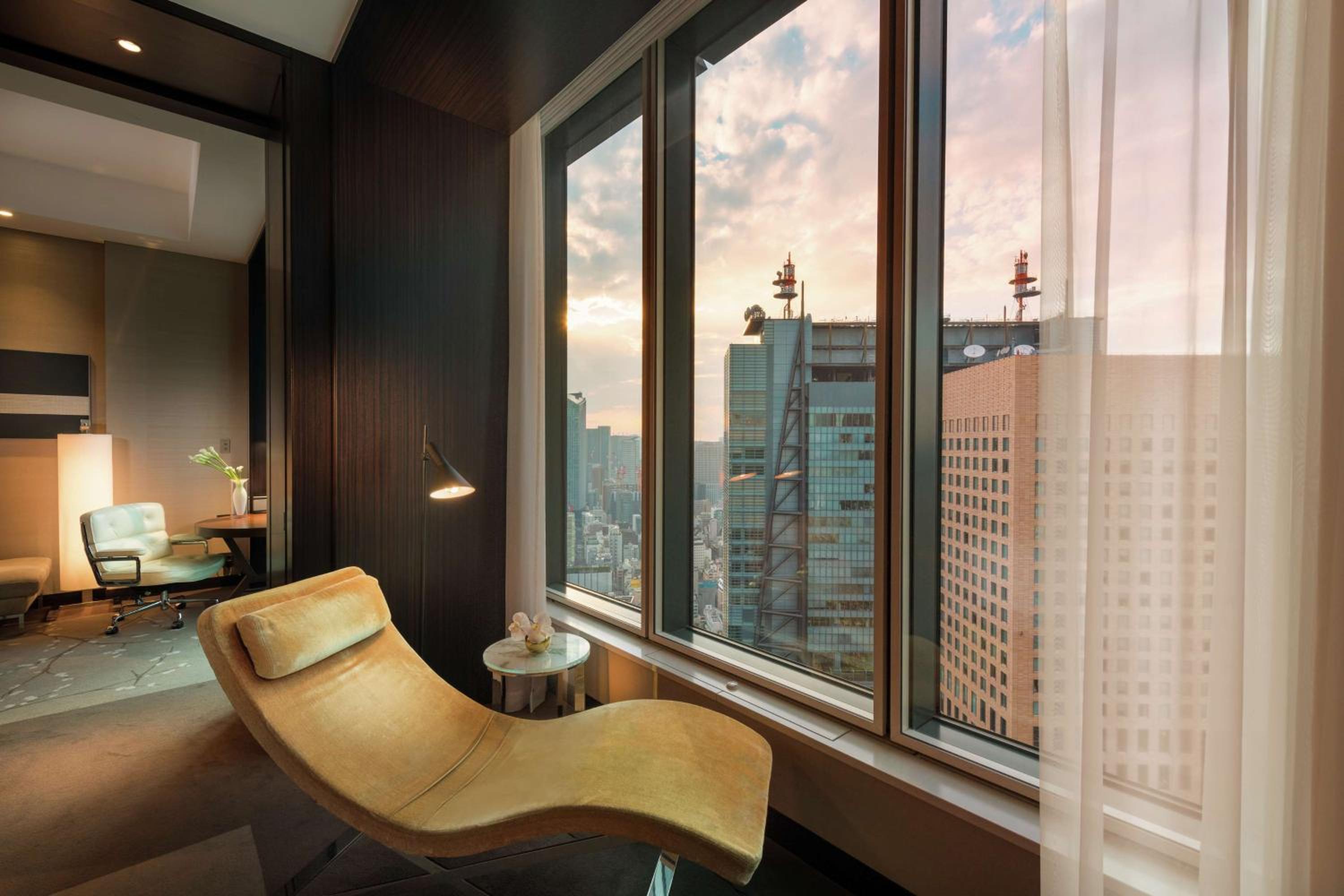 Executive Twin Suite with City View