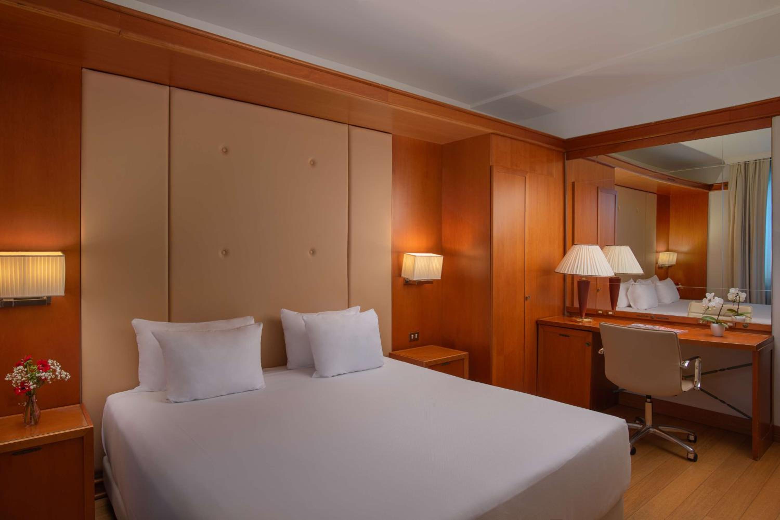 Standard Double Or Twin Room Free Parking - Photo 5