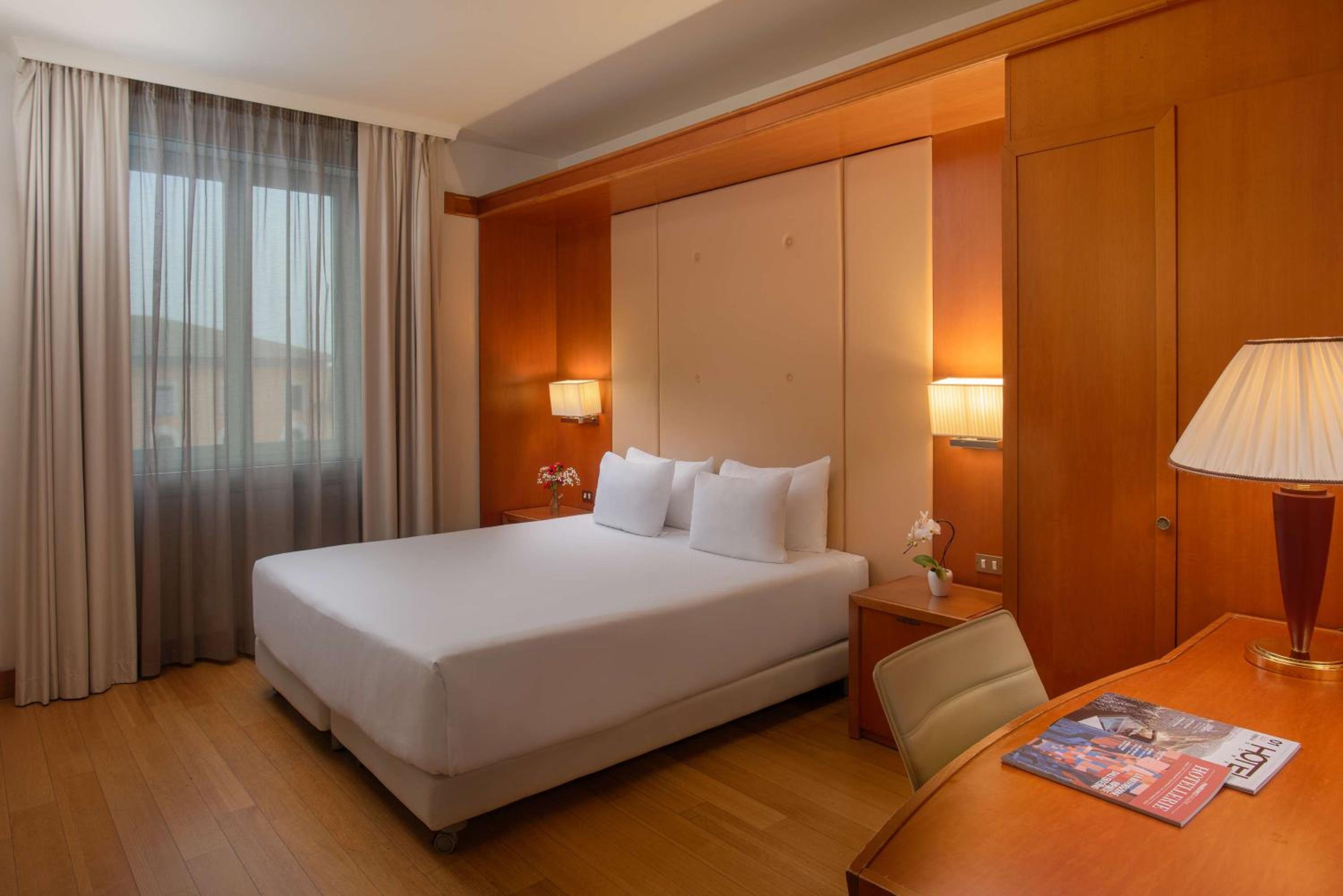 Standard Double Or Twin Room Free Parking - Photo 4