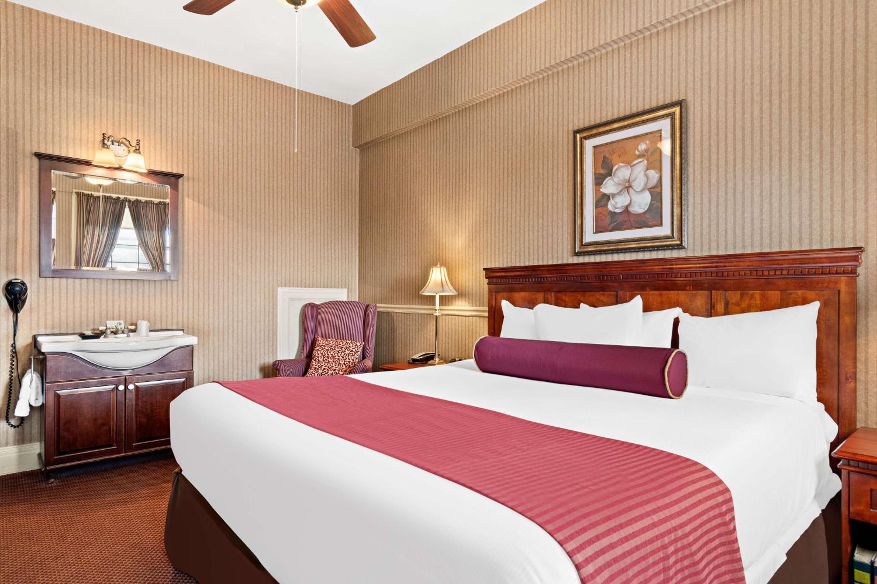 King Room with Spa Bath - Non-Smoking