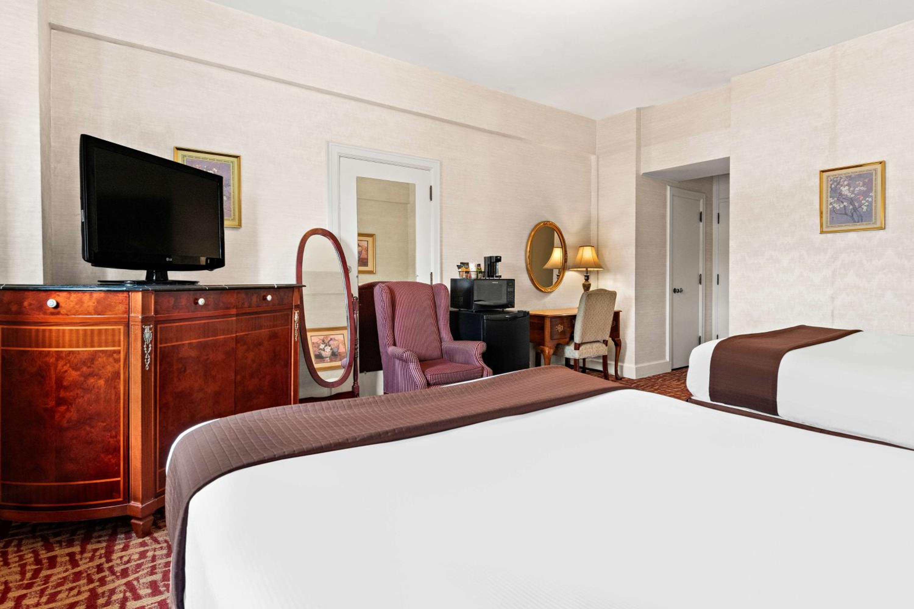 Suite with Two Queen Beds and Sofa Bed