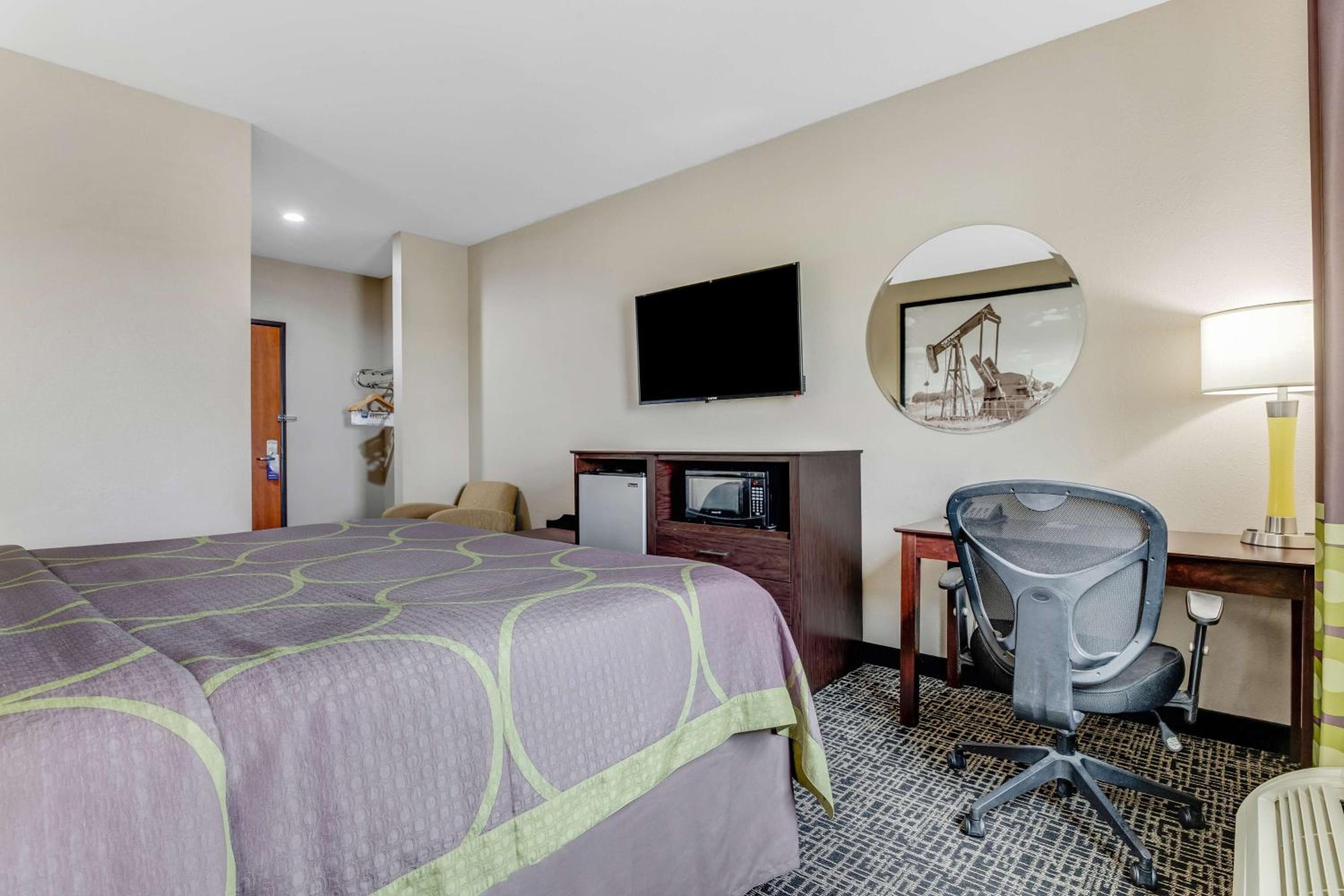 King Room - Non-Smoking photo 3