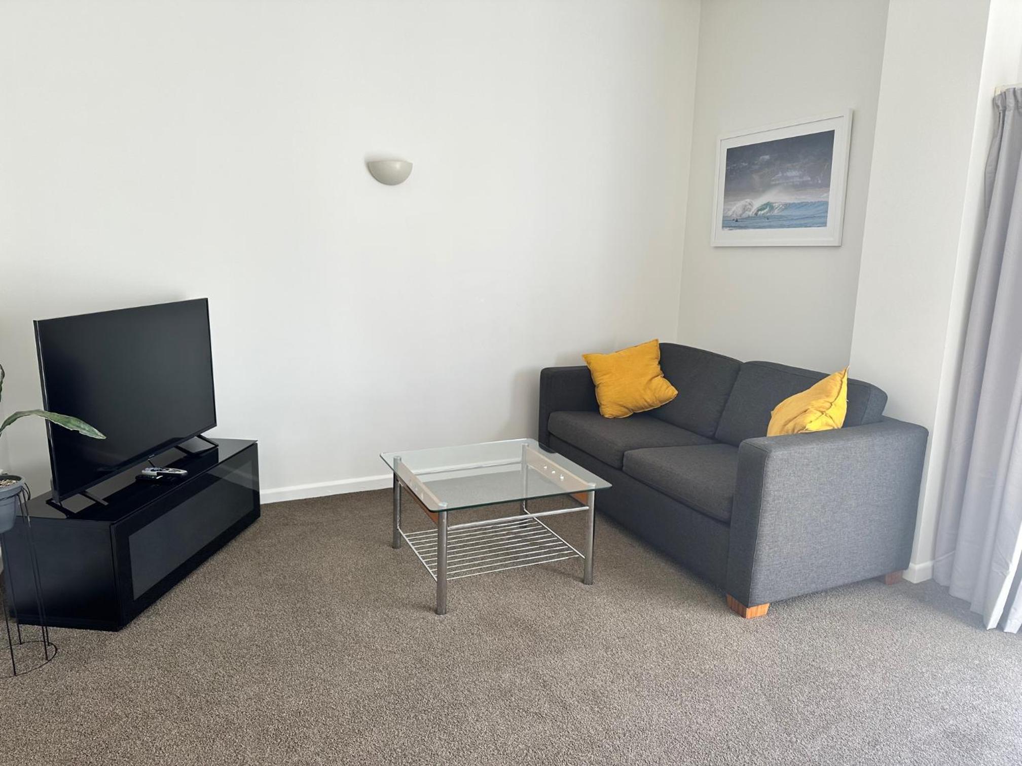 Two-Bedroom Suite - Photo 7