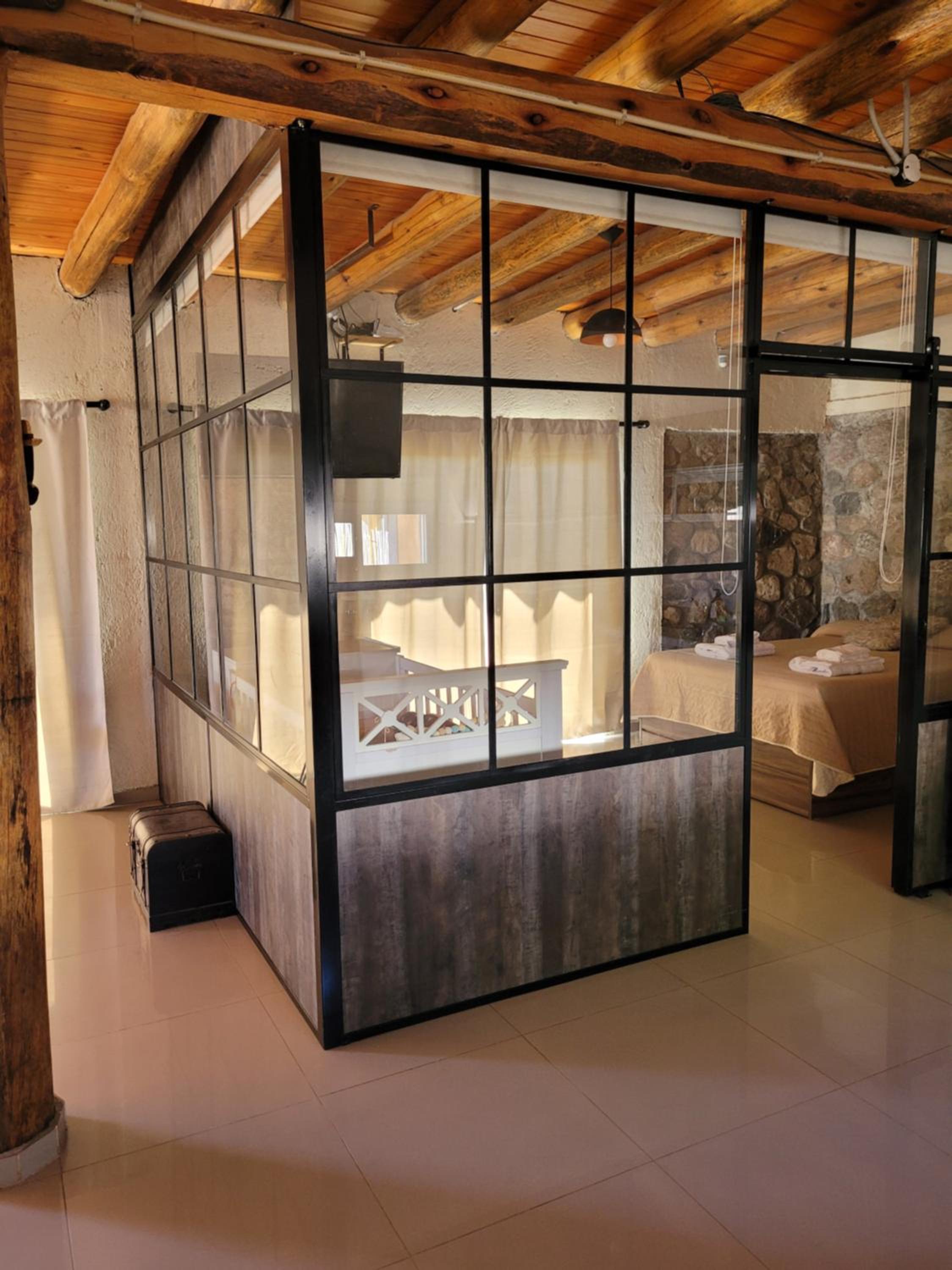 One-Bedroom House photo 1
