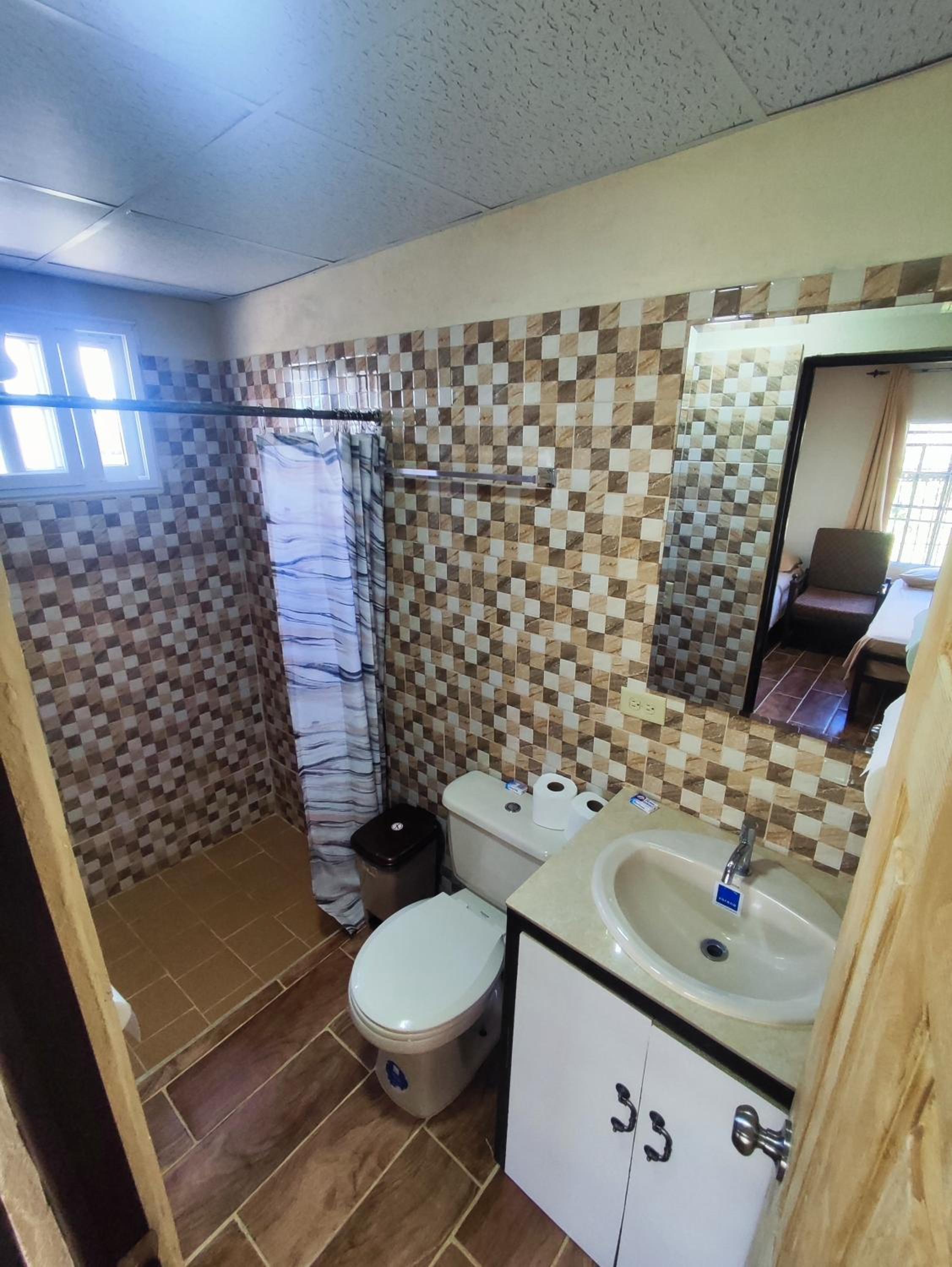 Family Room with Bathroom photo 1
