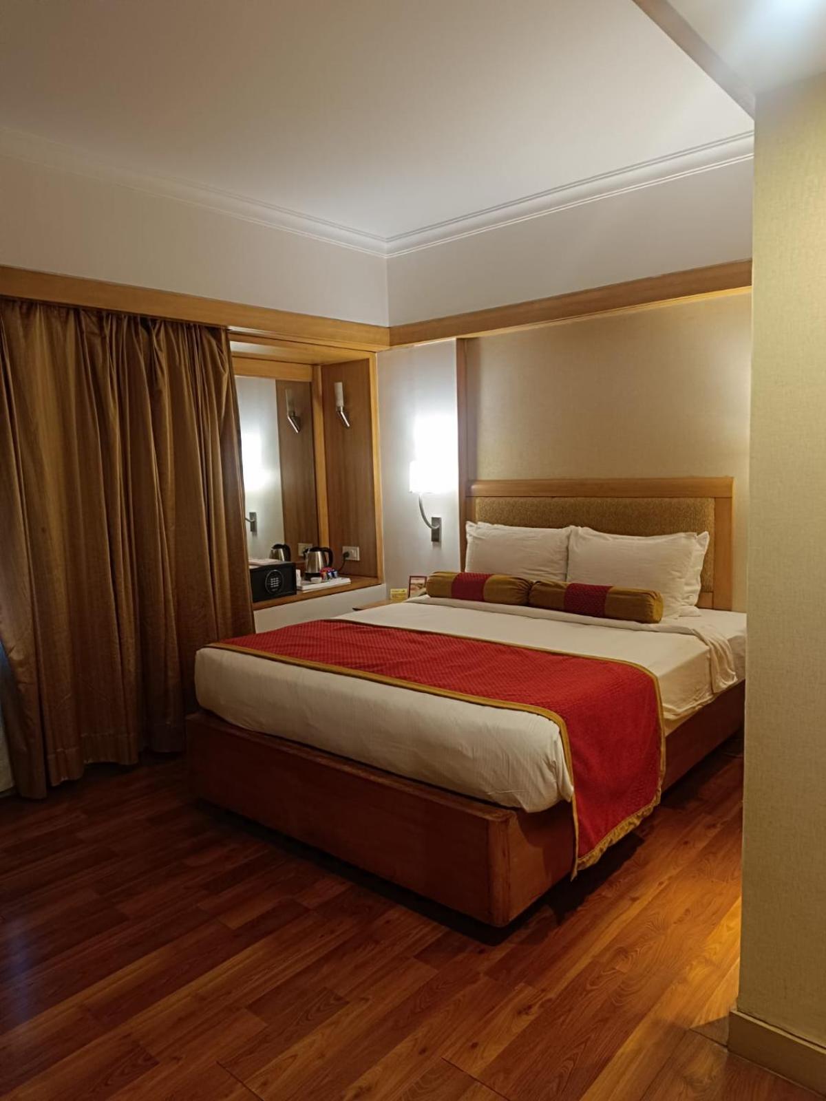 Superior King Room photo 3