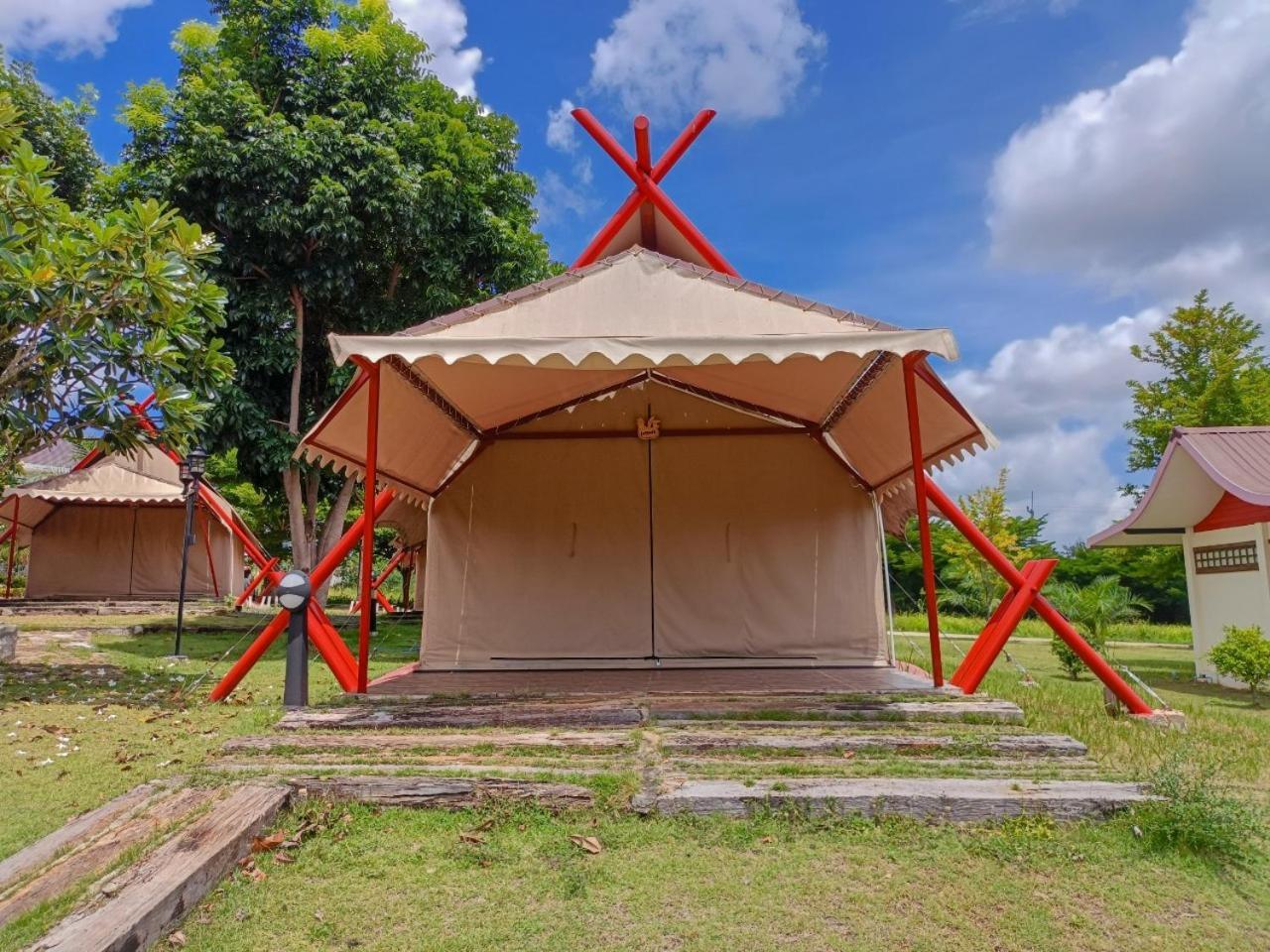 Tent - Photo 2