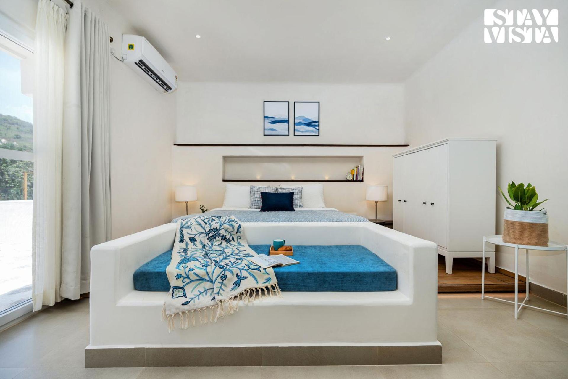 Villa photo 1