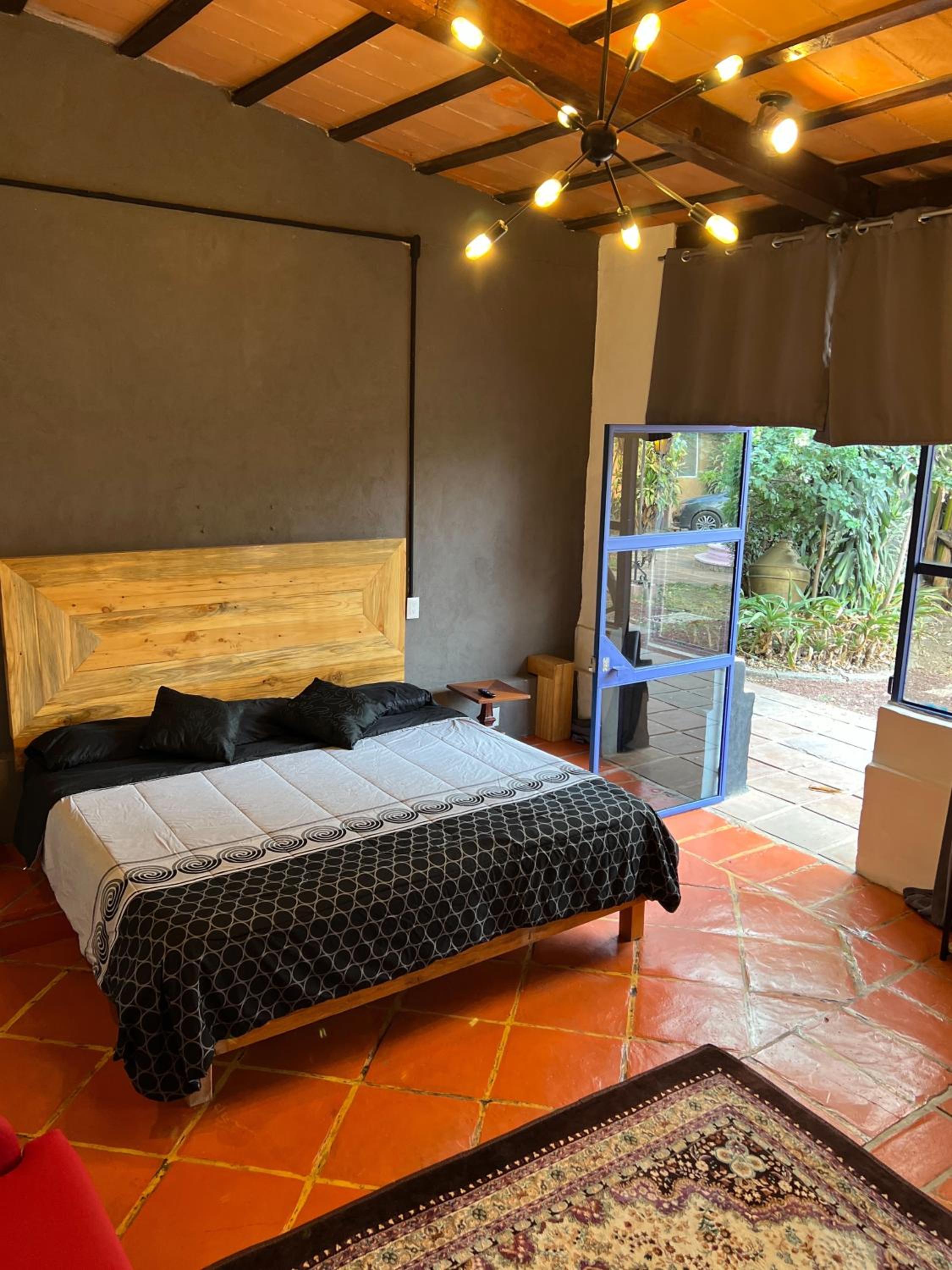 Deluxe Room - Photo 2