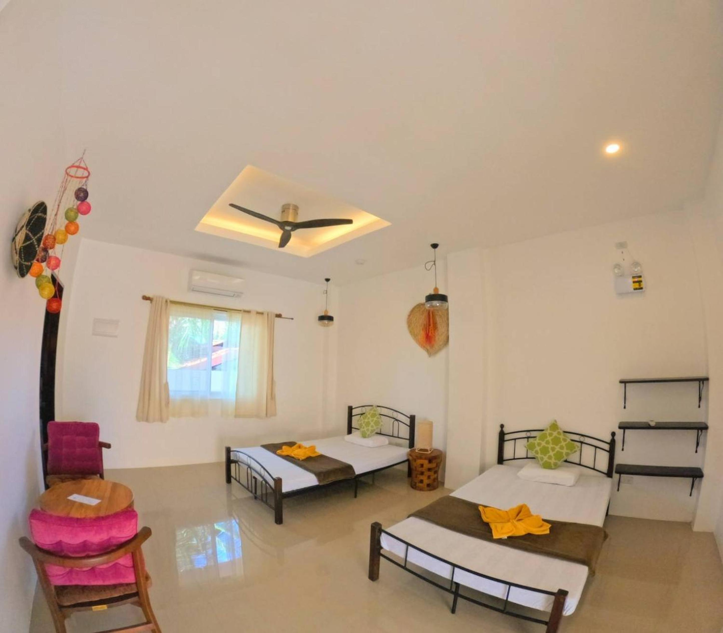Deluxe Room - Photo 10