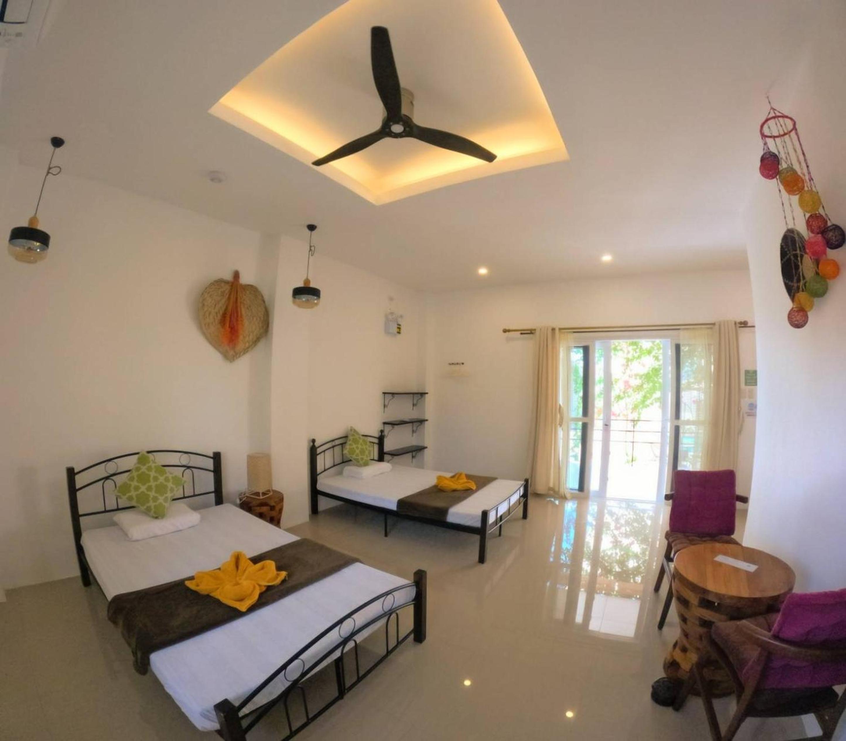 Deluxe Room - Photo 11