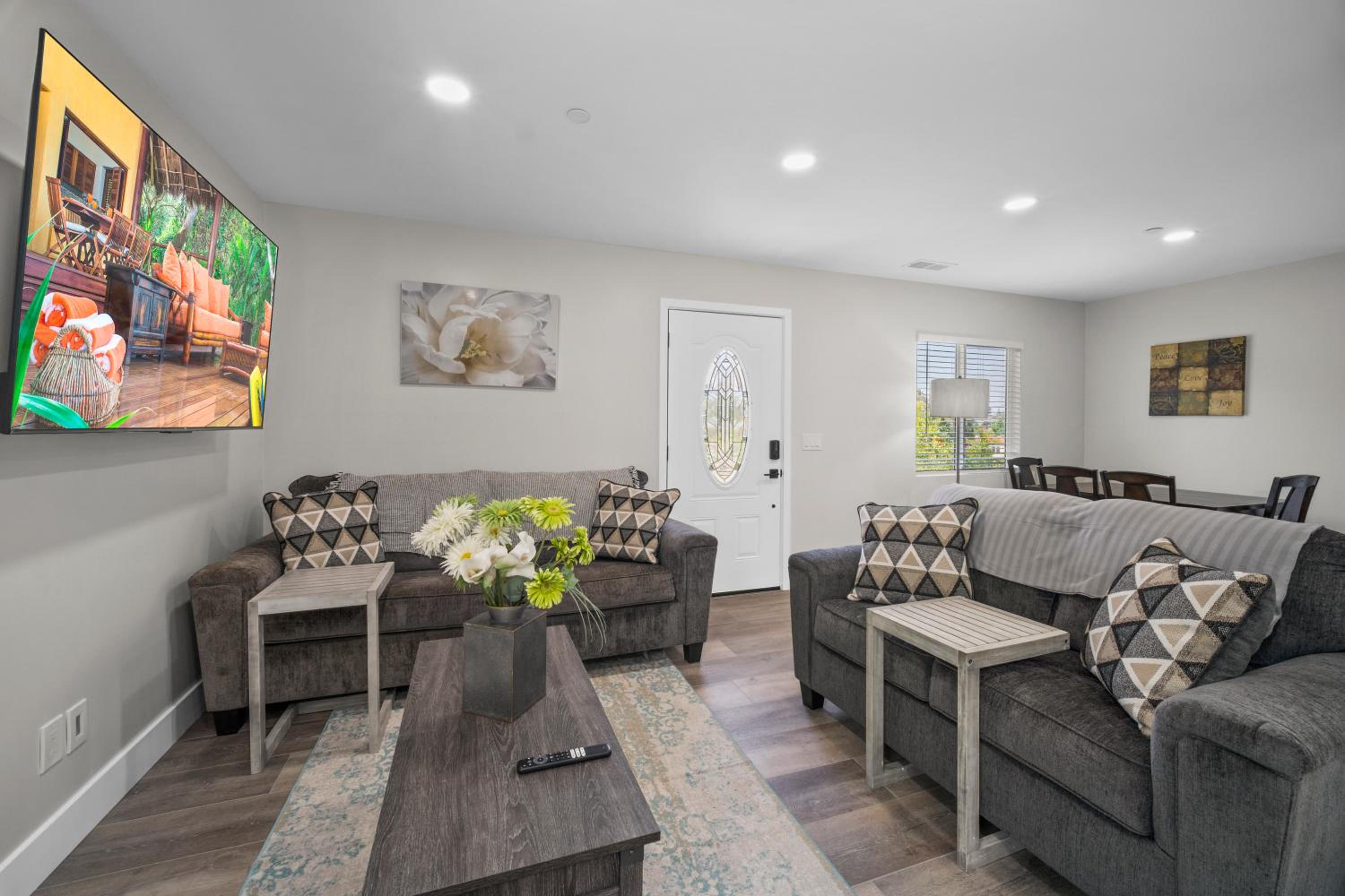 Two-Bedroom House photo 1