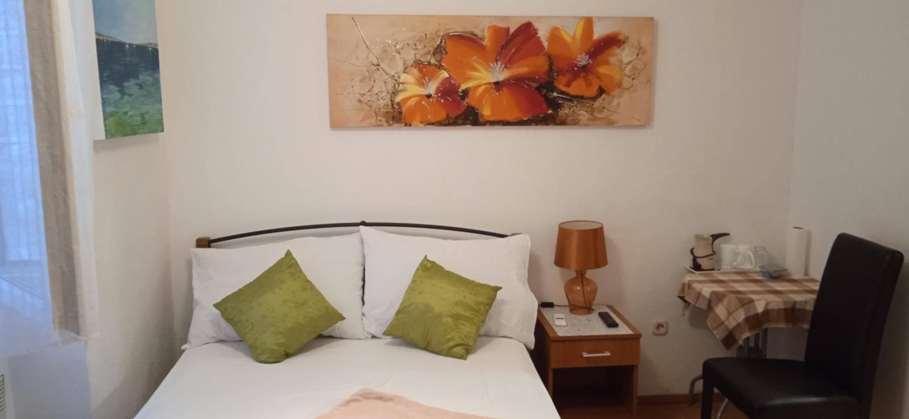 Double Room - Photo 5