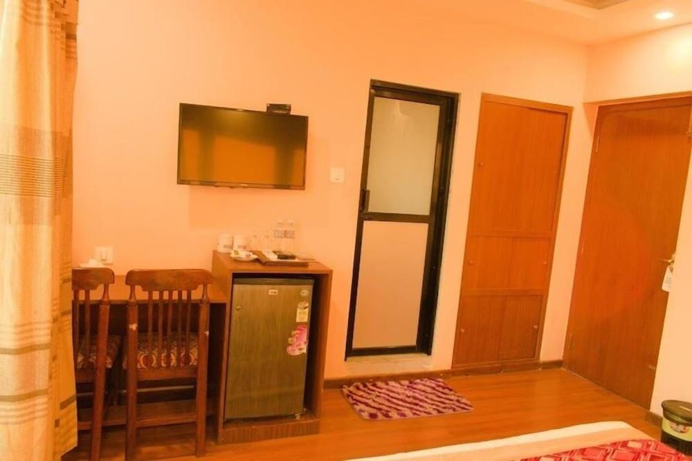 Deluxe Double Or Twin Room photo 3