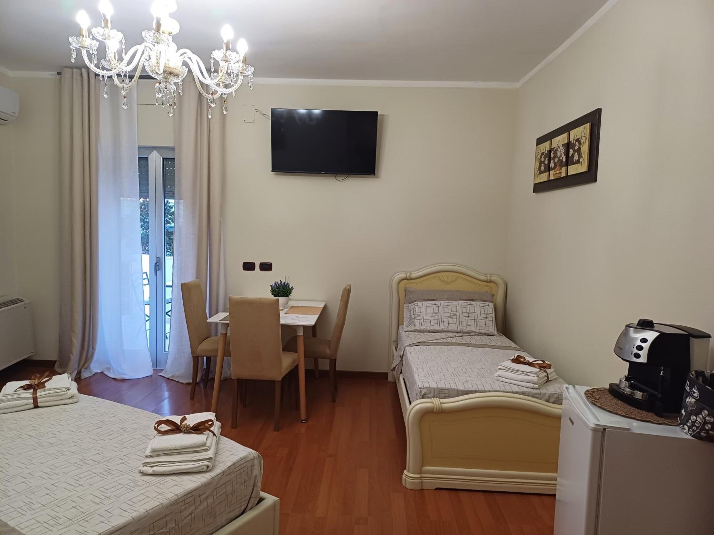 Deluxe Triple Room photo 2