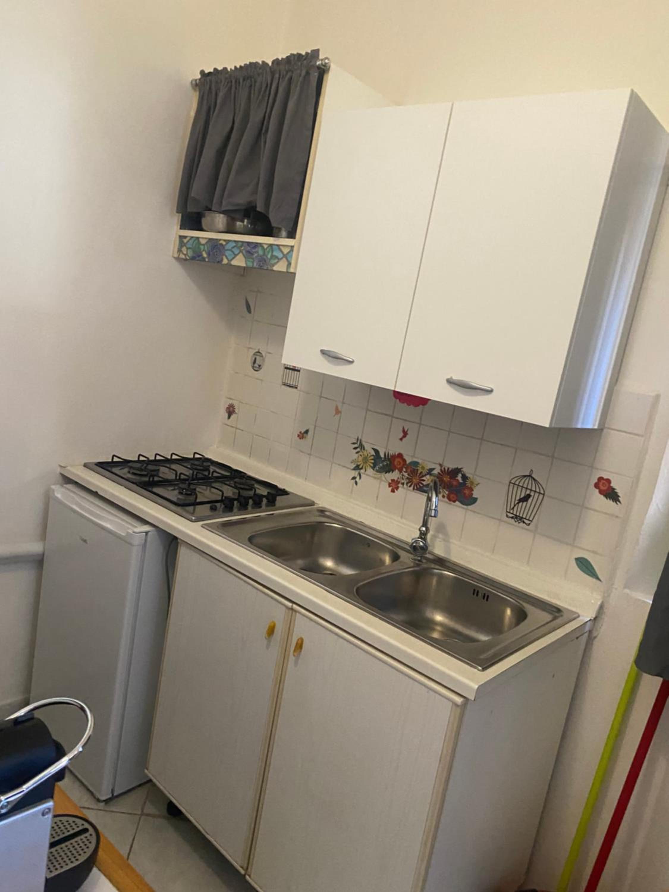 One-Bedroom House - Photo 11