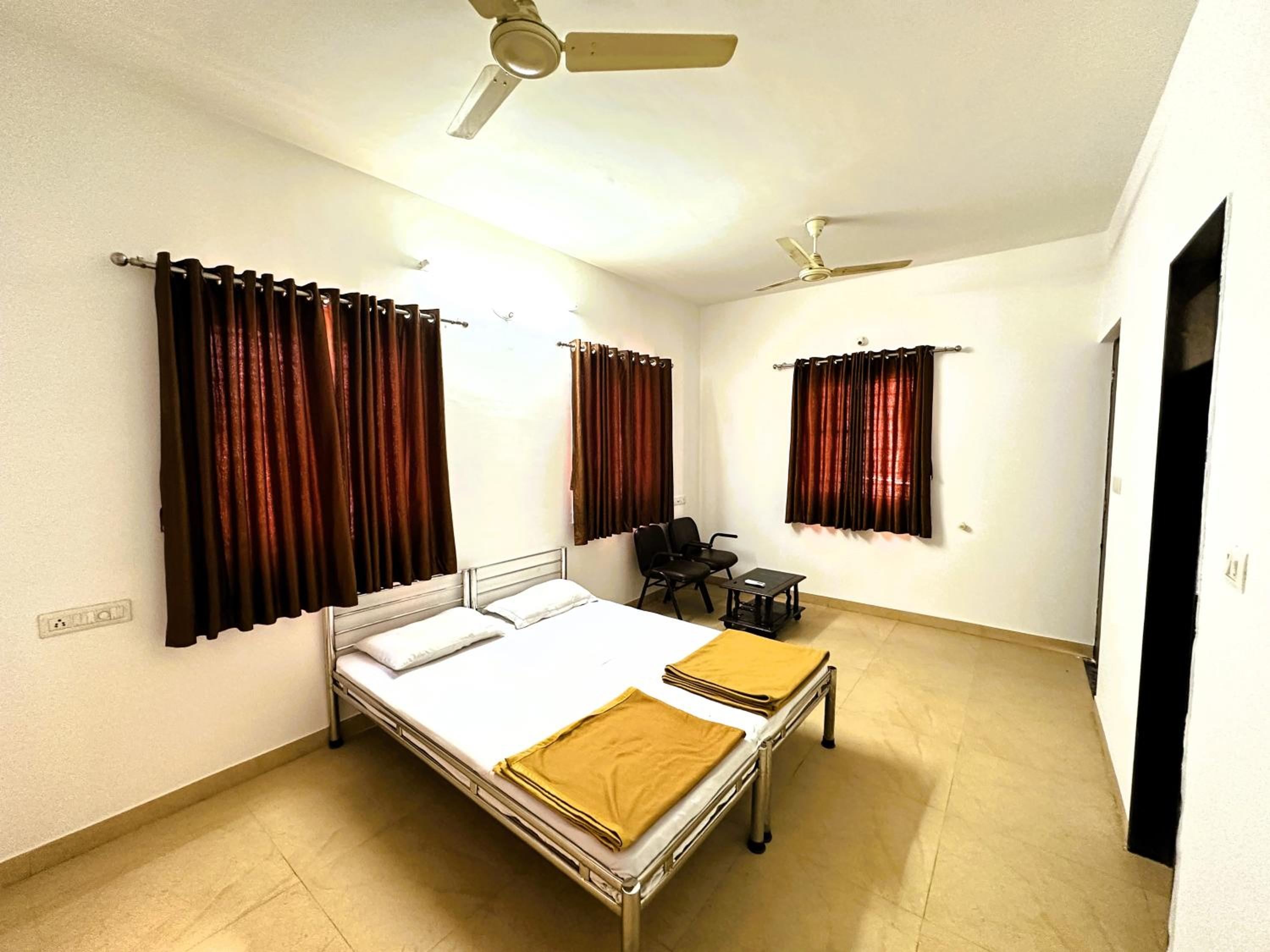 Deluxe Room - Photo 4