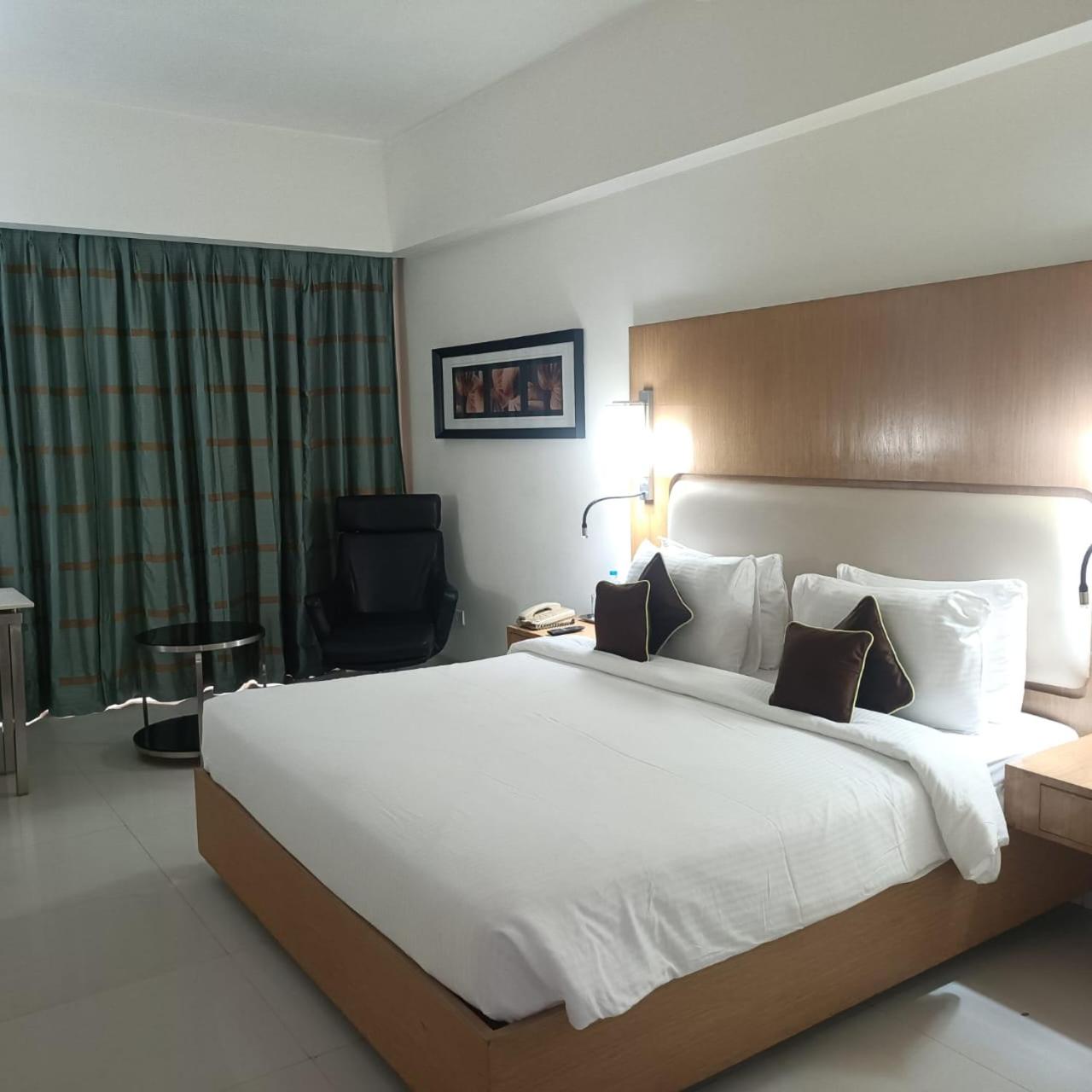Business Room - Photo 4