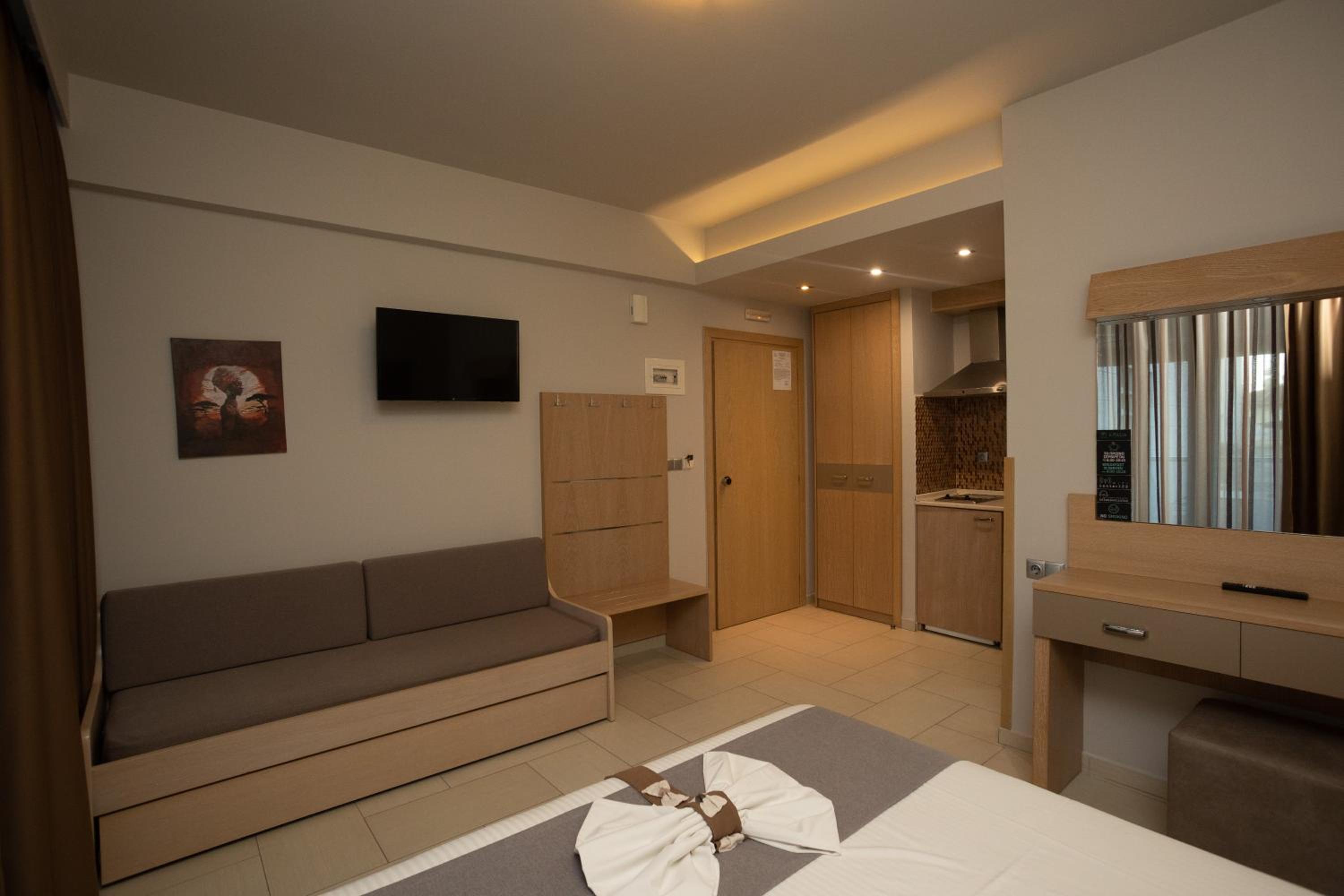 Deluxe Studio with Partial Sea View - Free Car Parking Spot - Photo 8