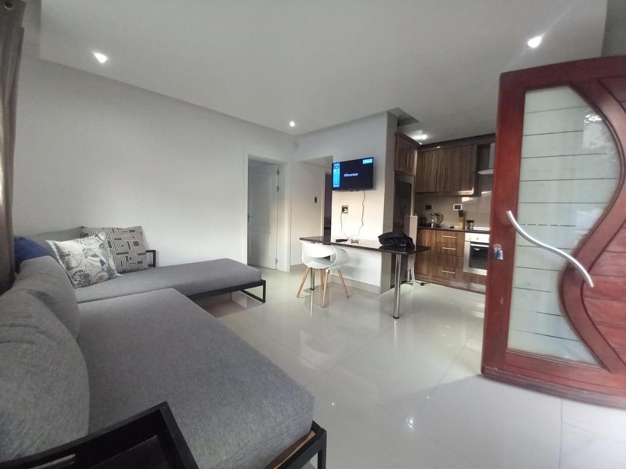 Deluxe Family Room - Photo 1