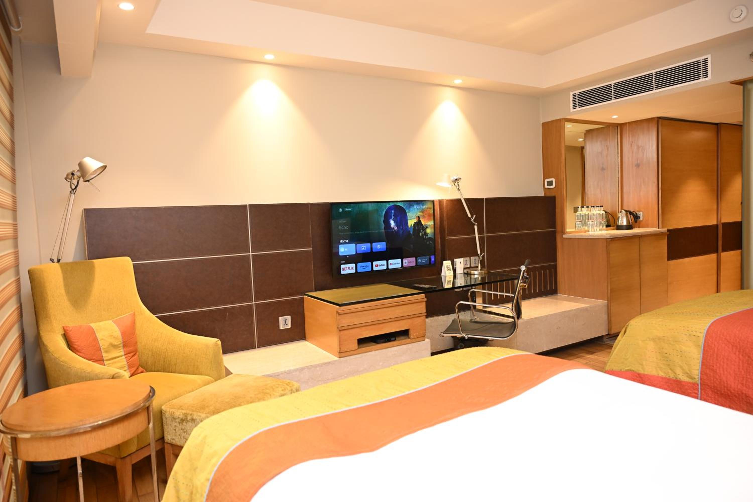 Deluxe Twin Room - 10% discount on Food & soft beverages, Laundry & Spa