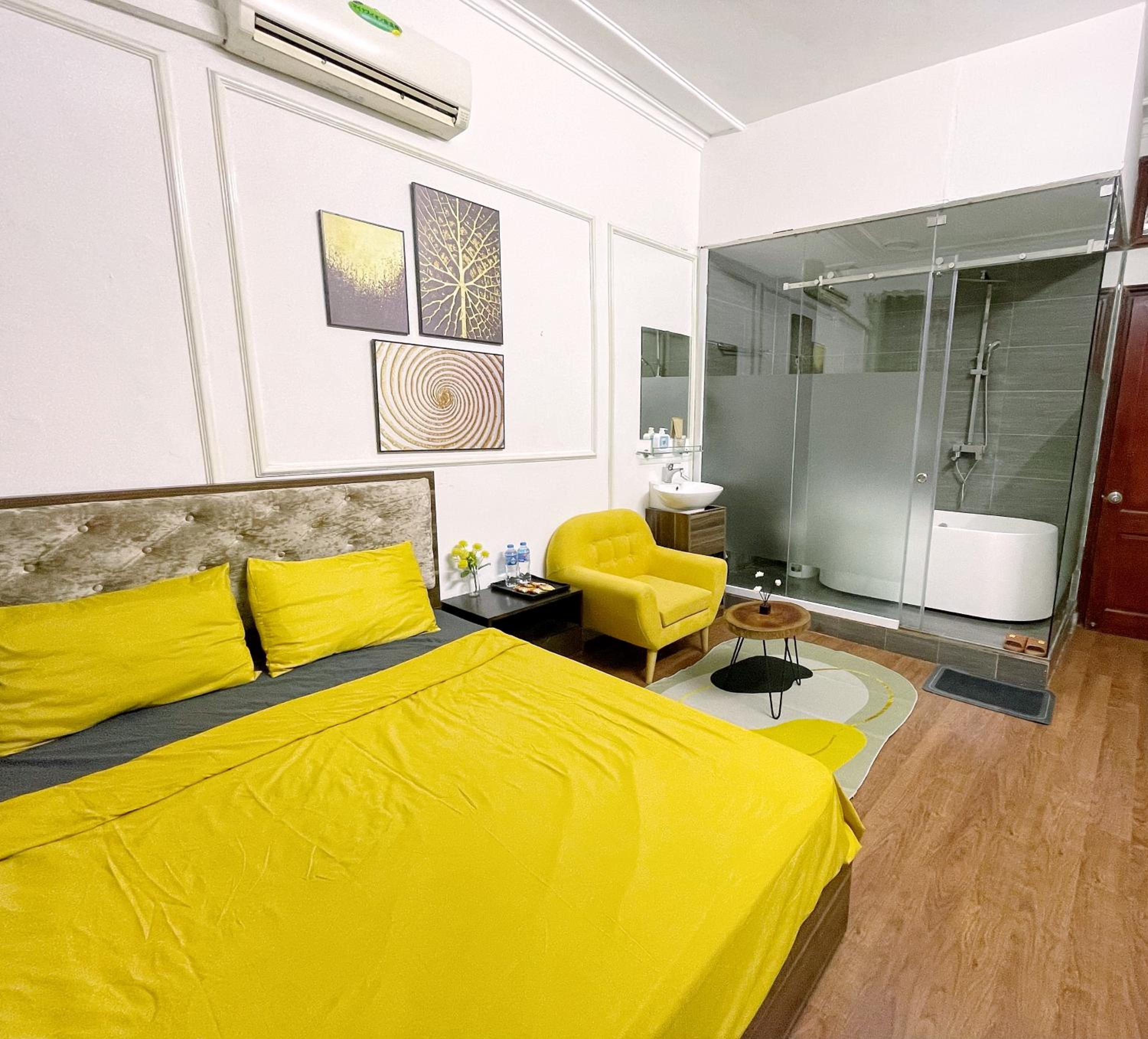 King Room With Balcony