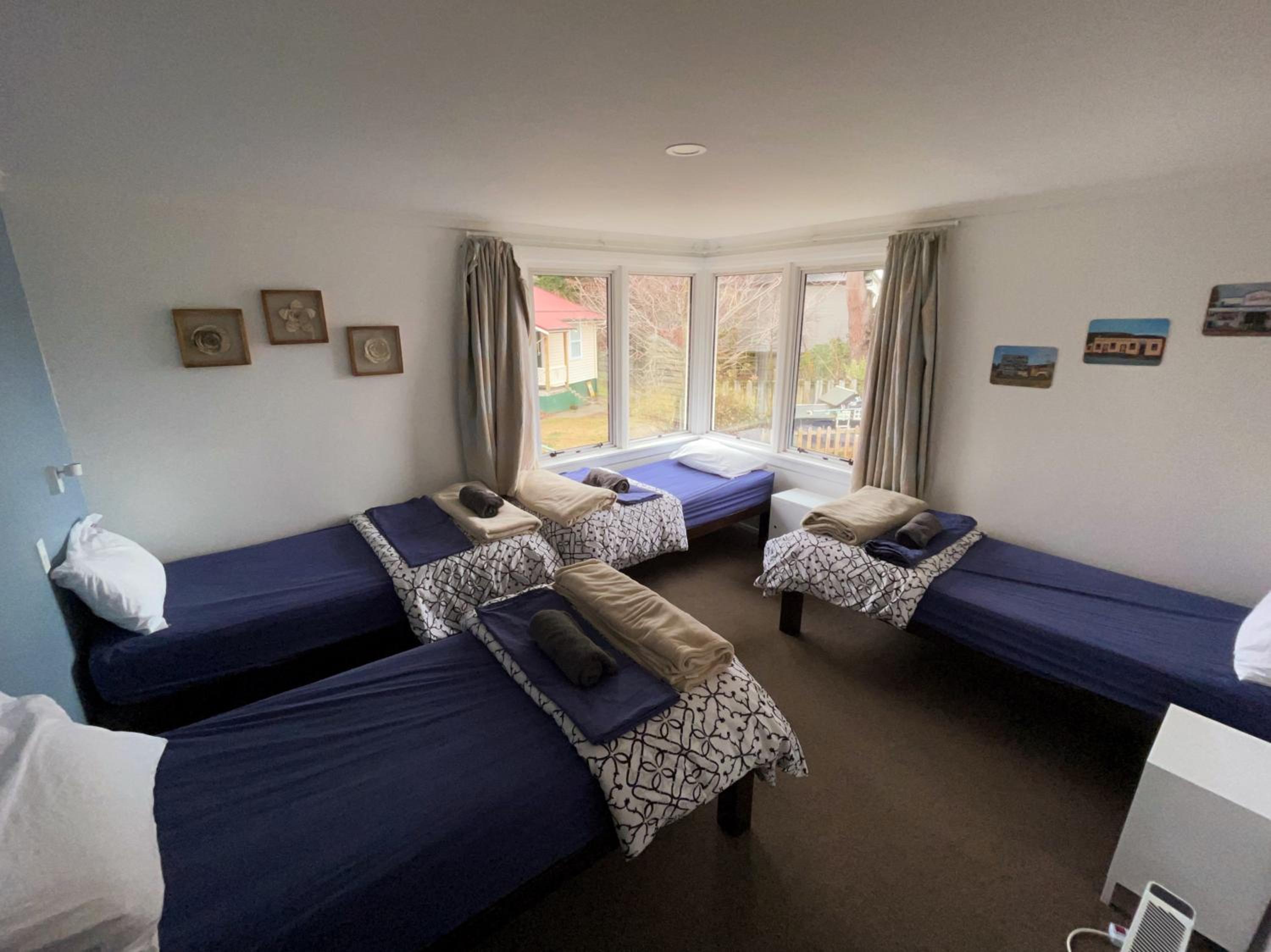 Bed in 4-Bed Mixed Dormitory Room photo 1