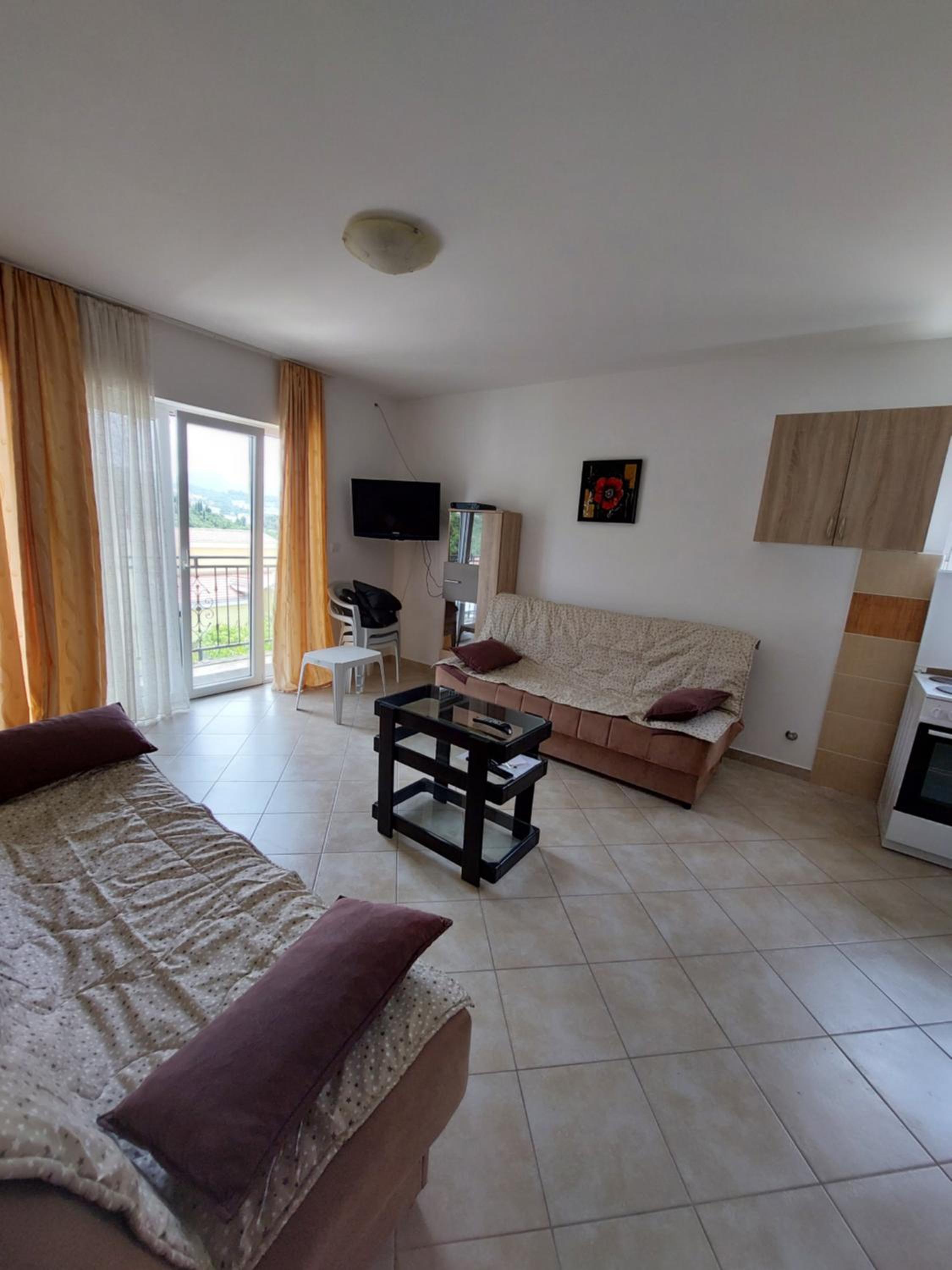 One-Bedroom Apartment photo 2