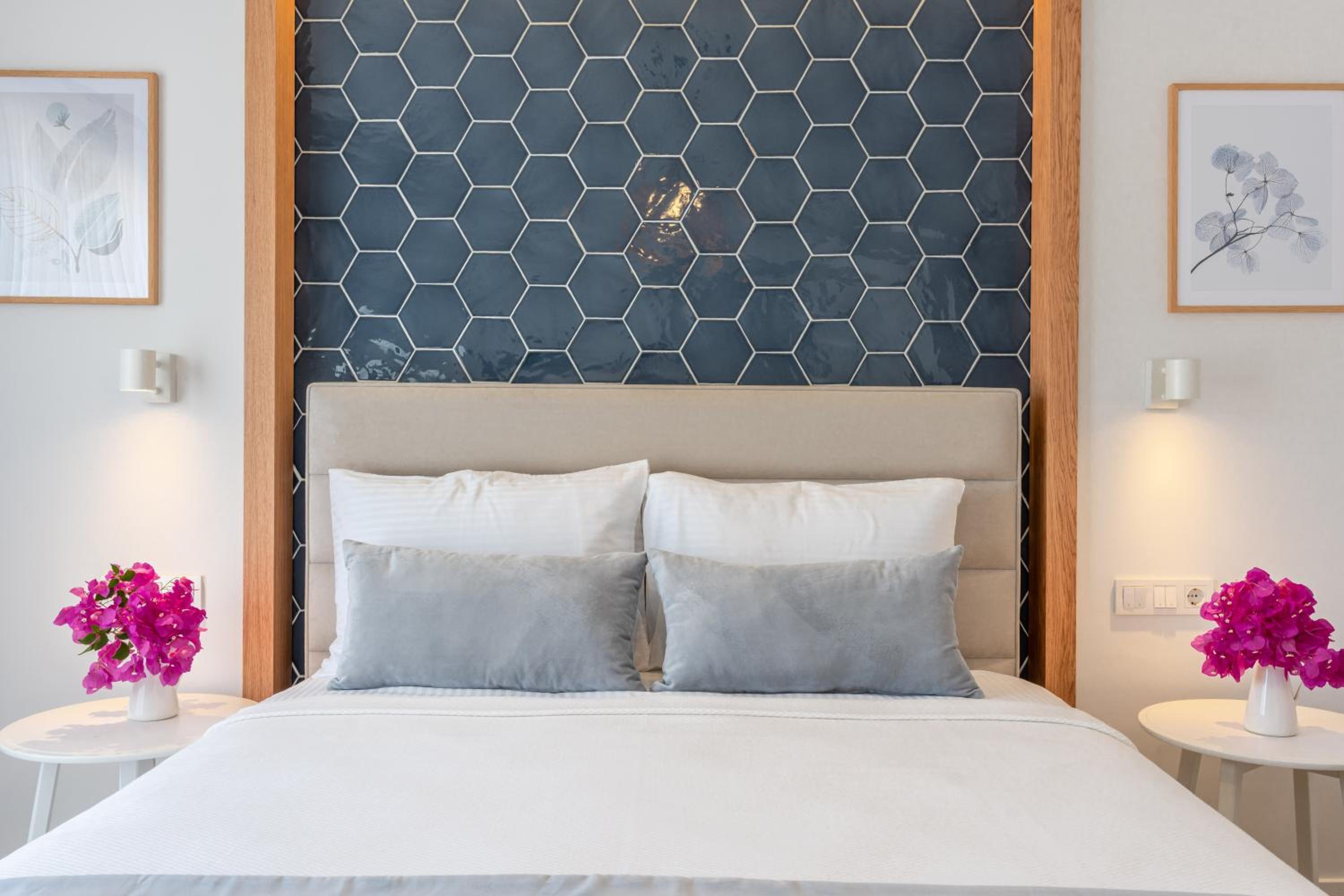 Deluxe Triple Room with Sea View - Photo 5