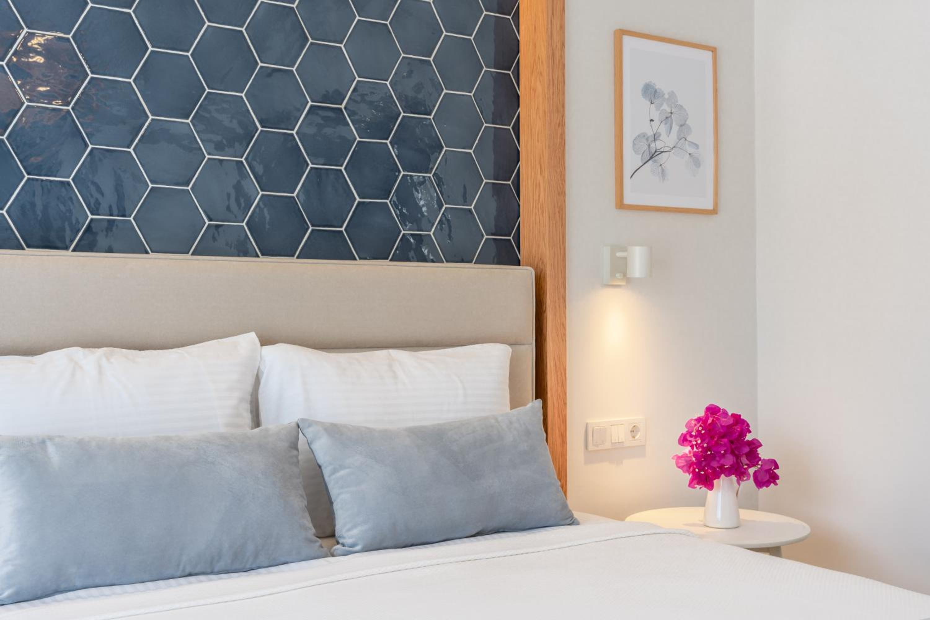 Premium Quadruple Room - Photo 8