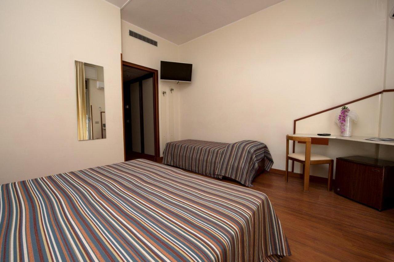 Twin Room photo 2