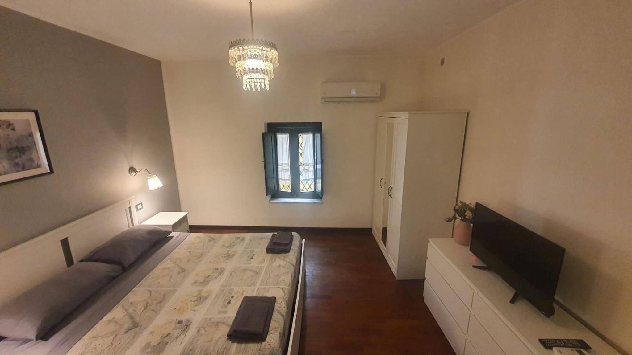 One-Bedroom House - Photo 13