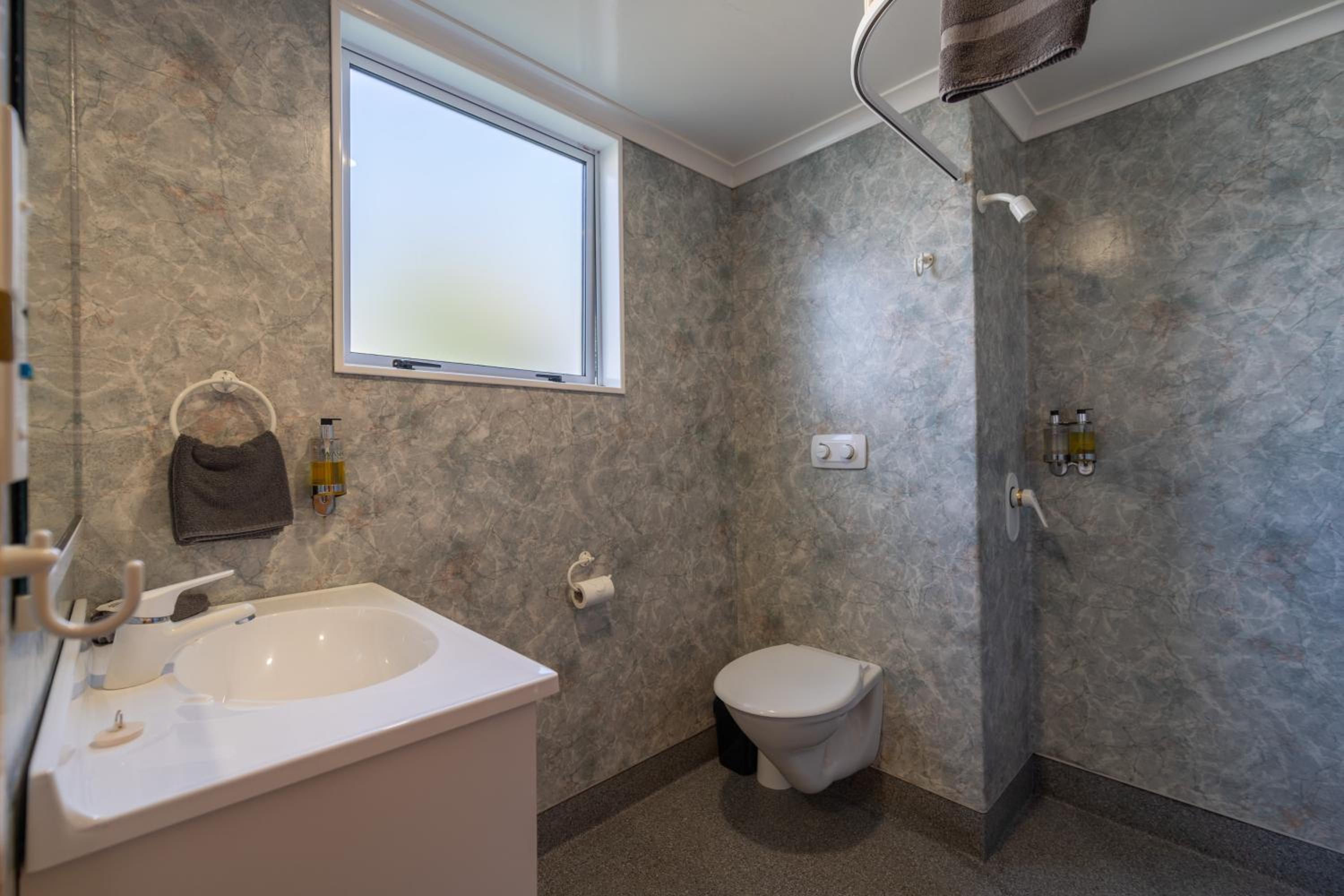 Superior Twin Room - Photo 6