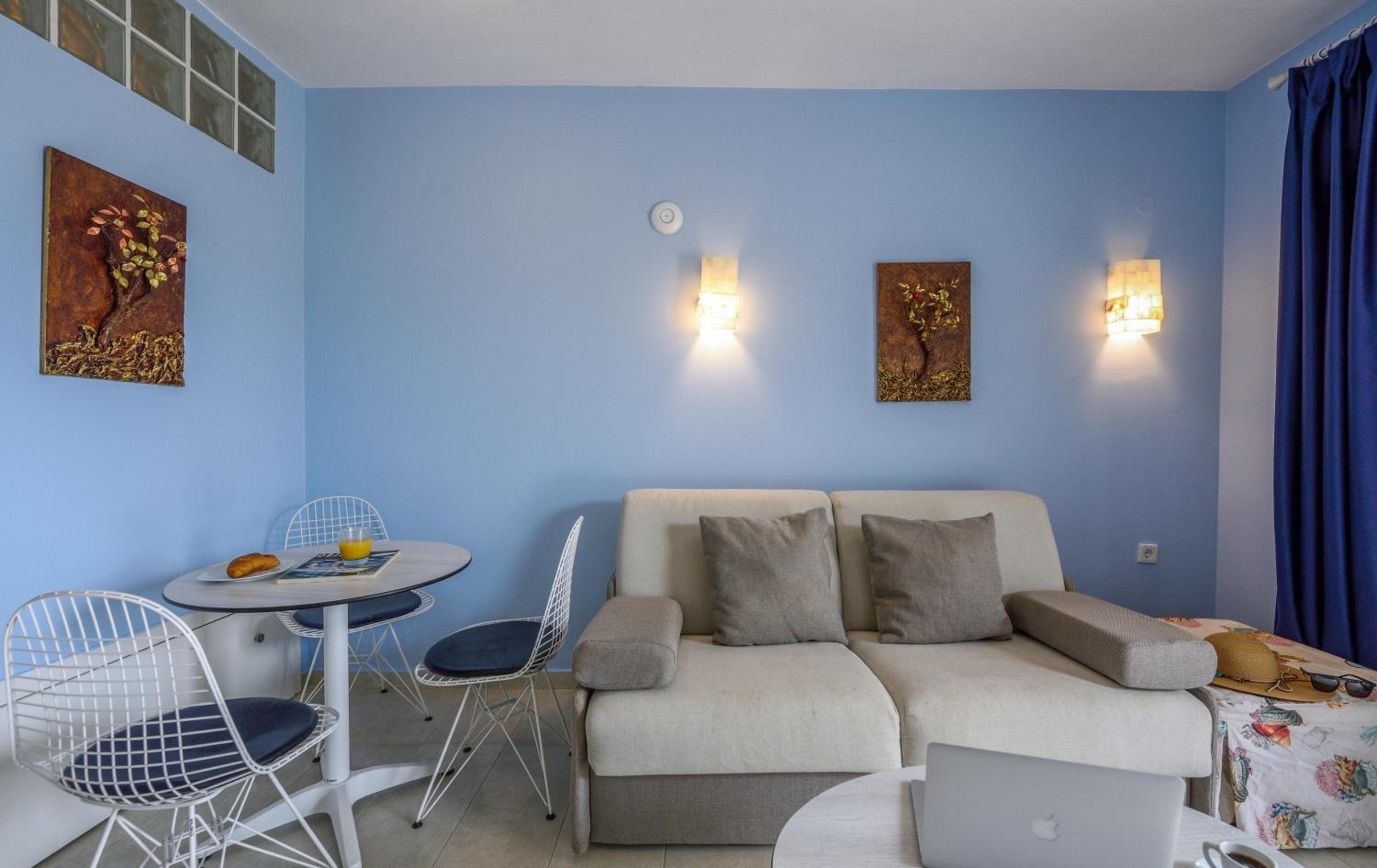 Apartment with Sea View - Ground Floor