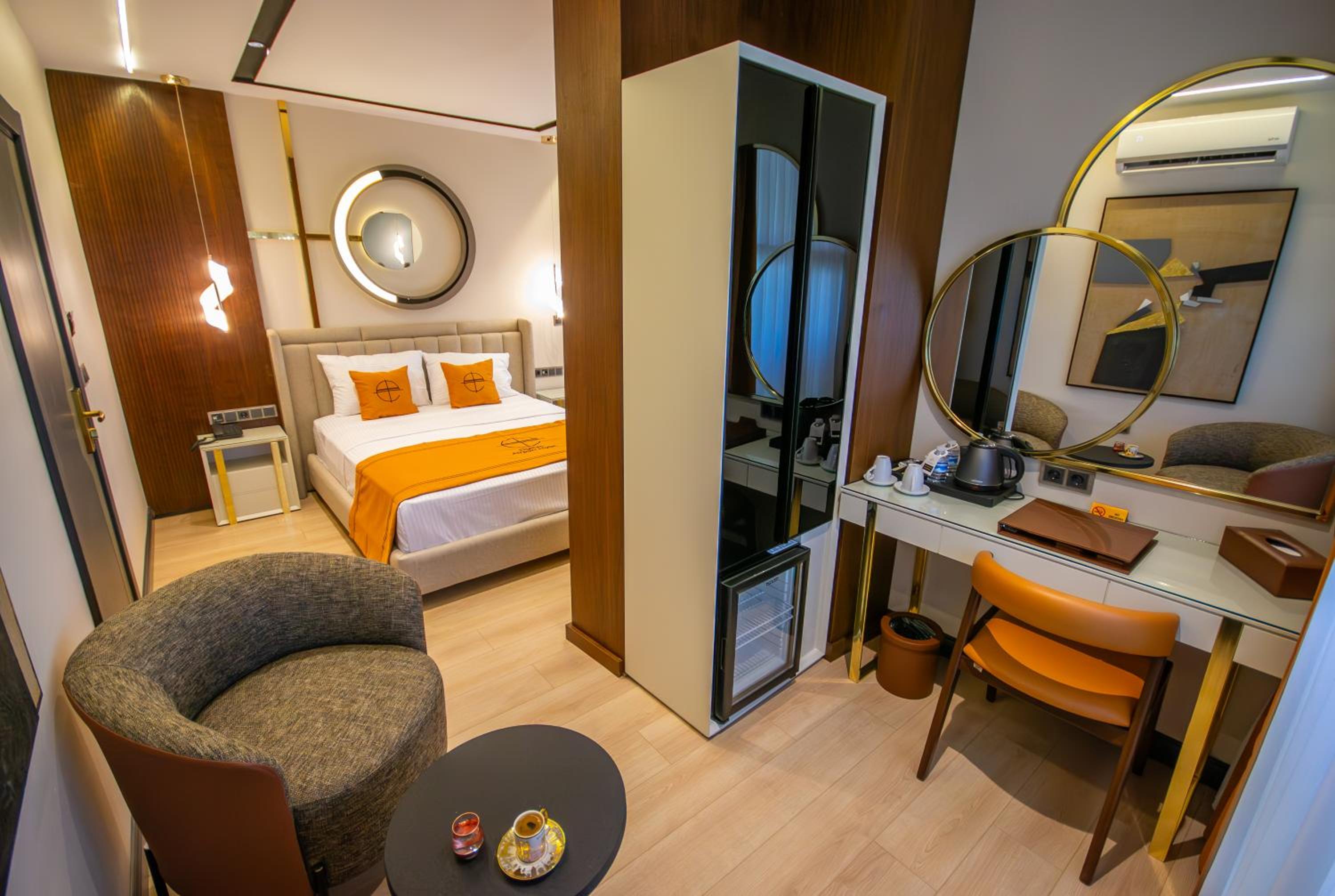Deluxe King Room photo 3