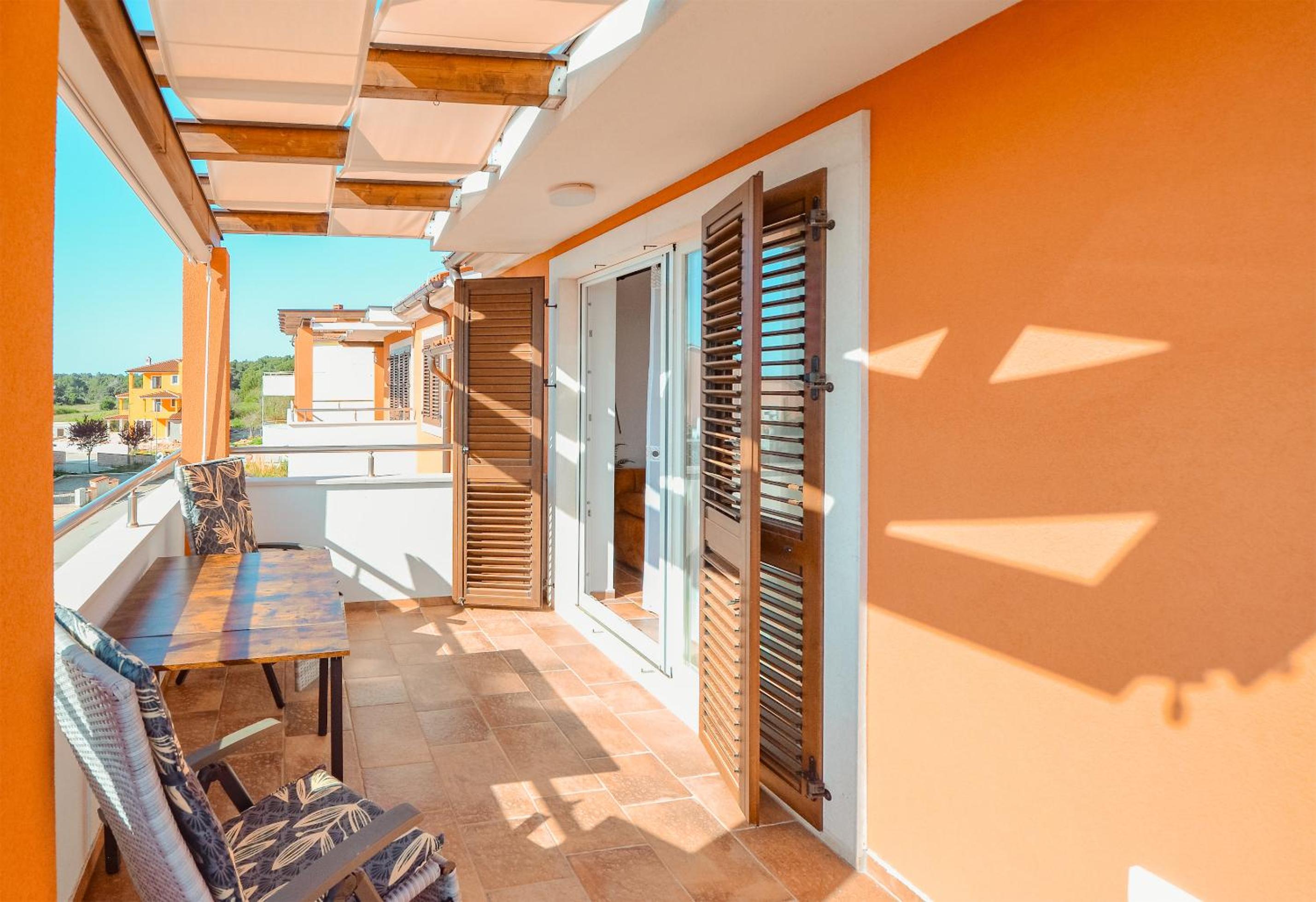 One-Bedroom Apartment with Balcony photo 2