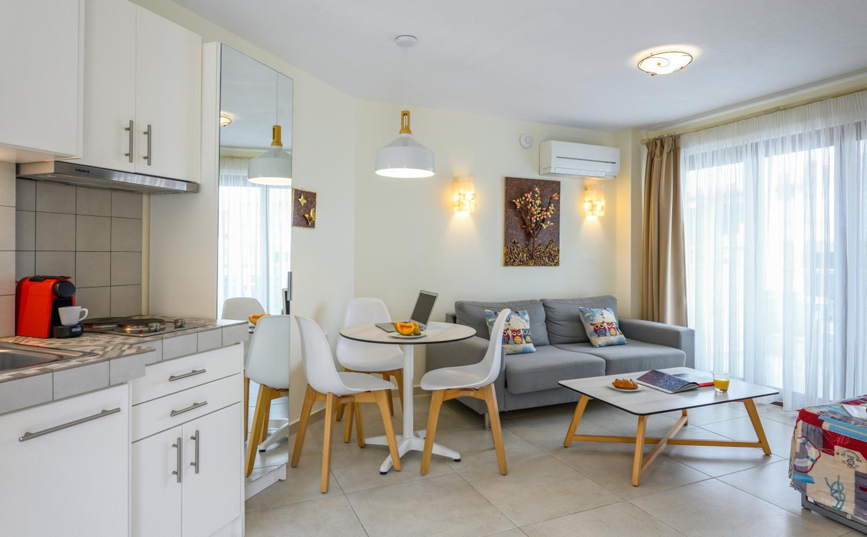 Apartment with Side Sea View - 1st Floor