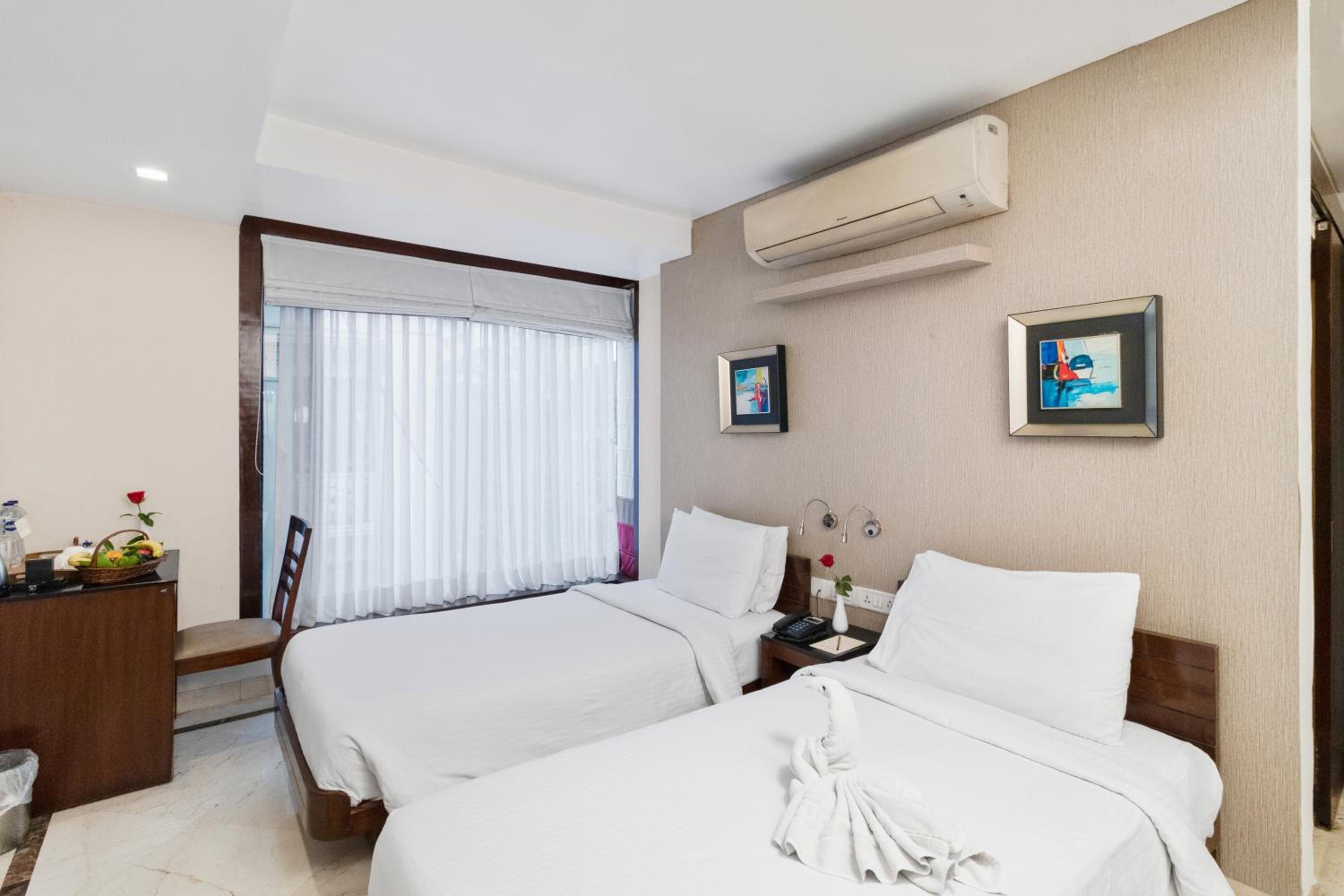 Deluxe Double or Twin Room - Photo 19