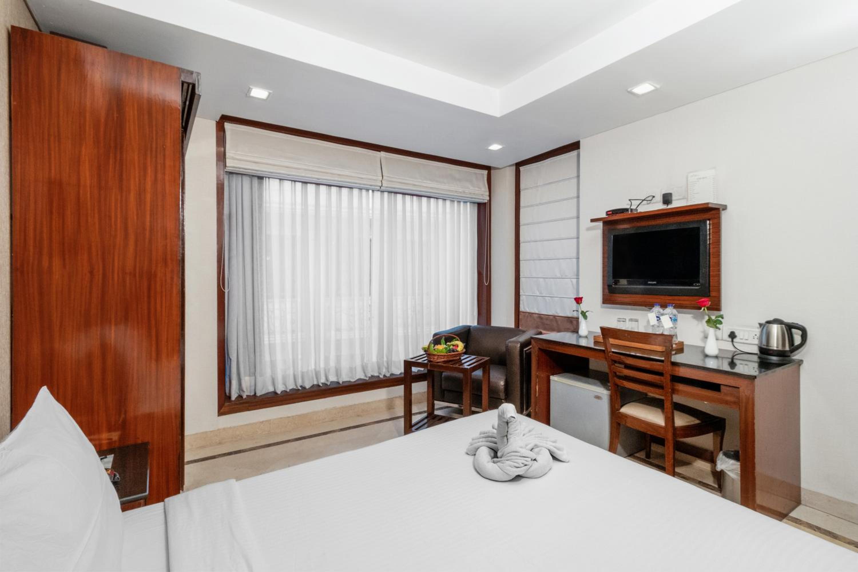 Deluxe Double or Twin Room - Photo 3