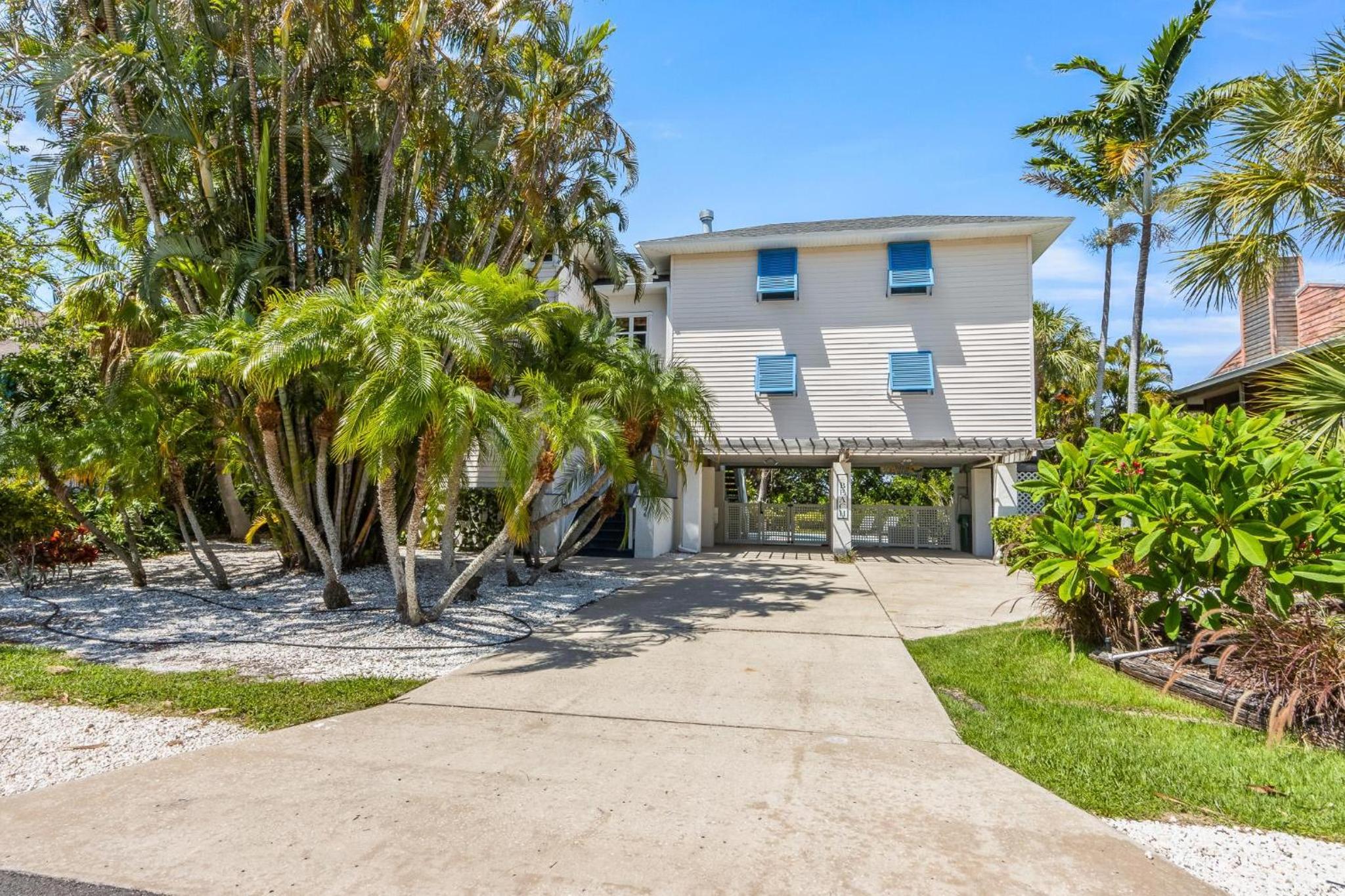 Four-Bedroom Vacation Home photo 2
