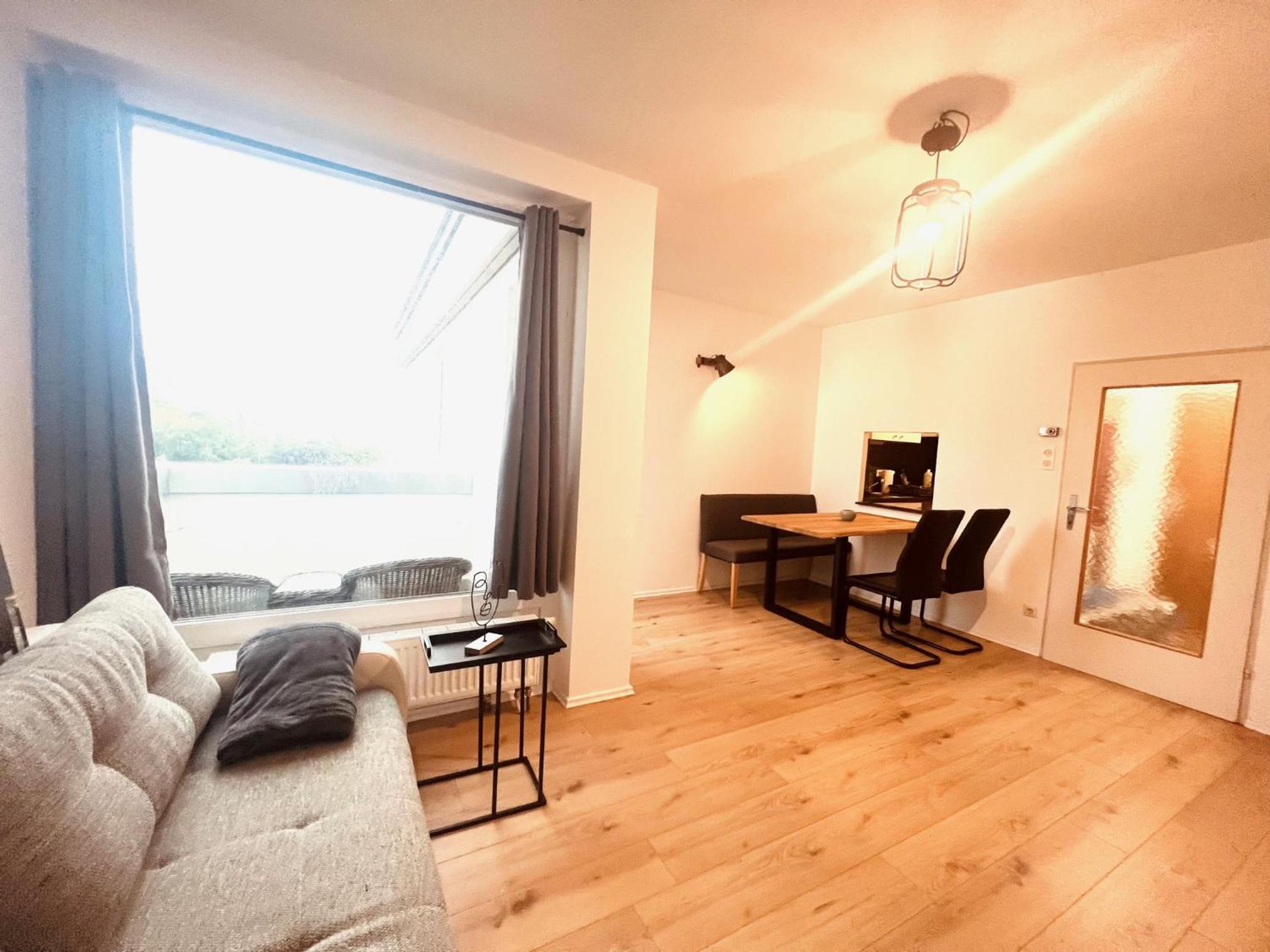 One-Bedroom Apartment photo 3