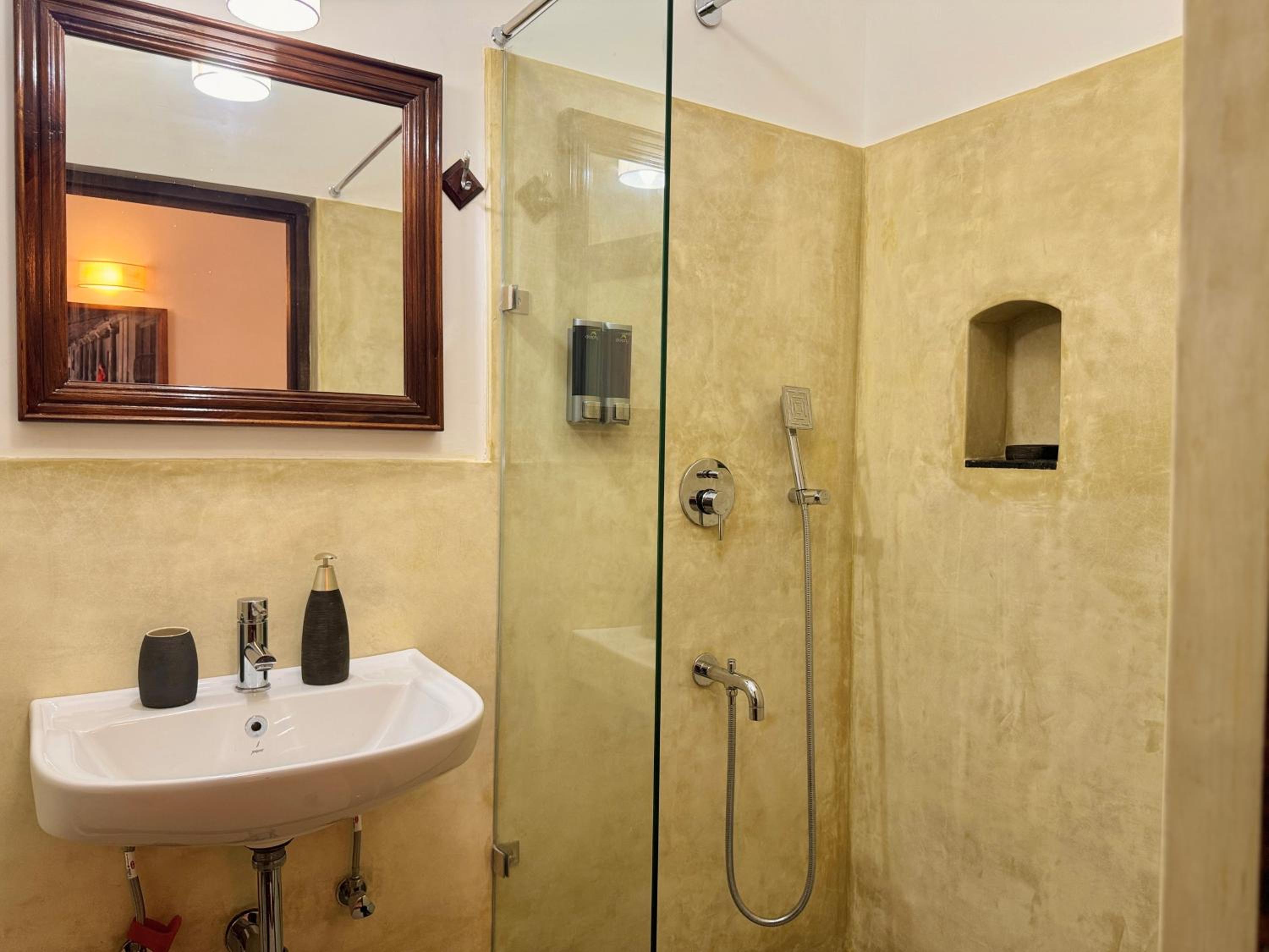 Suite with Sea View - Photo 2