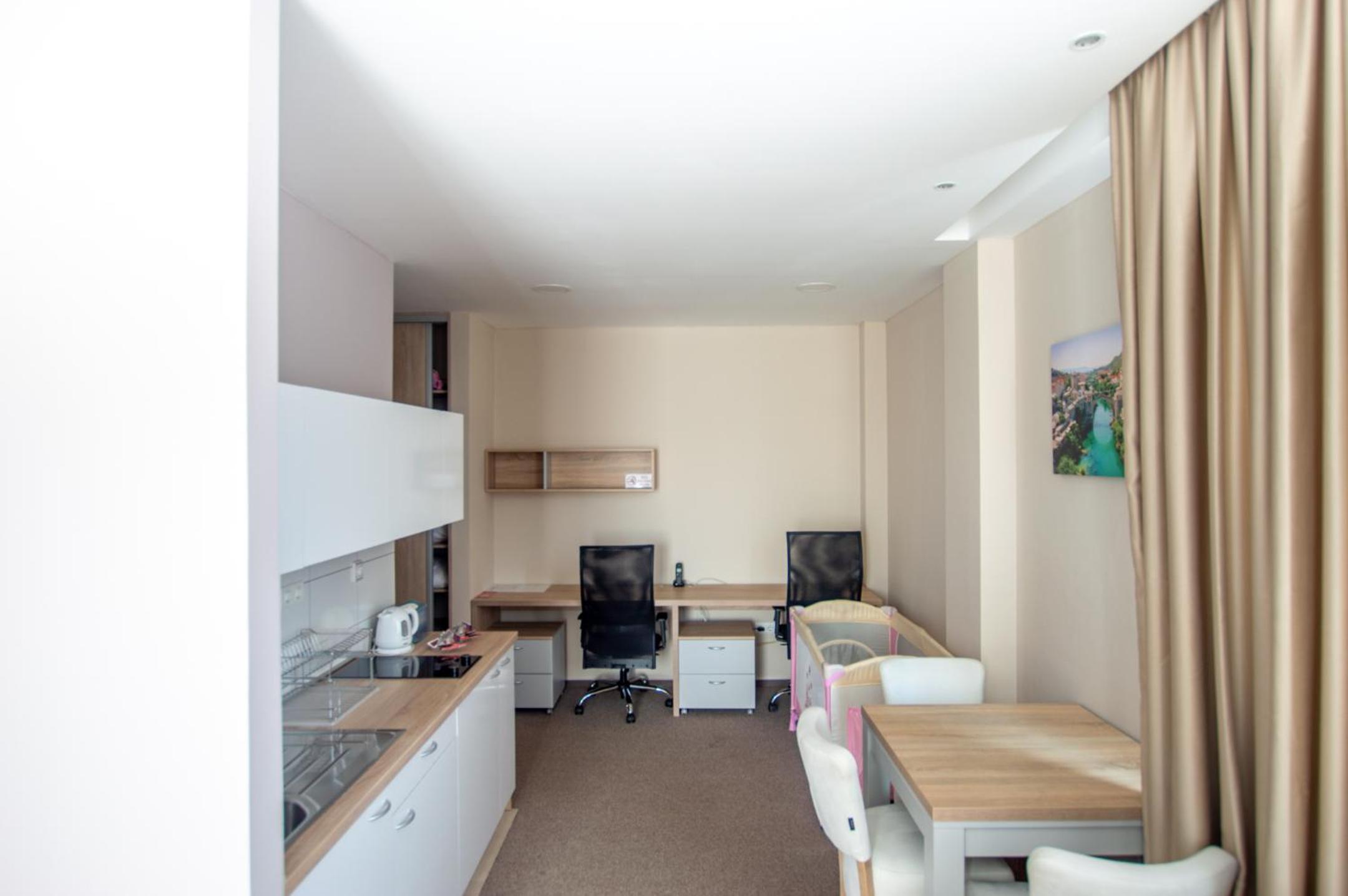 Apartment photo 2