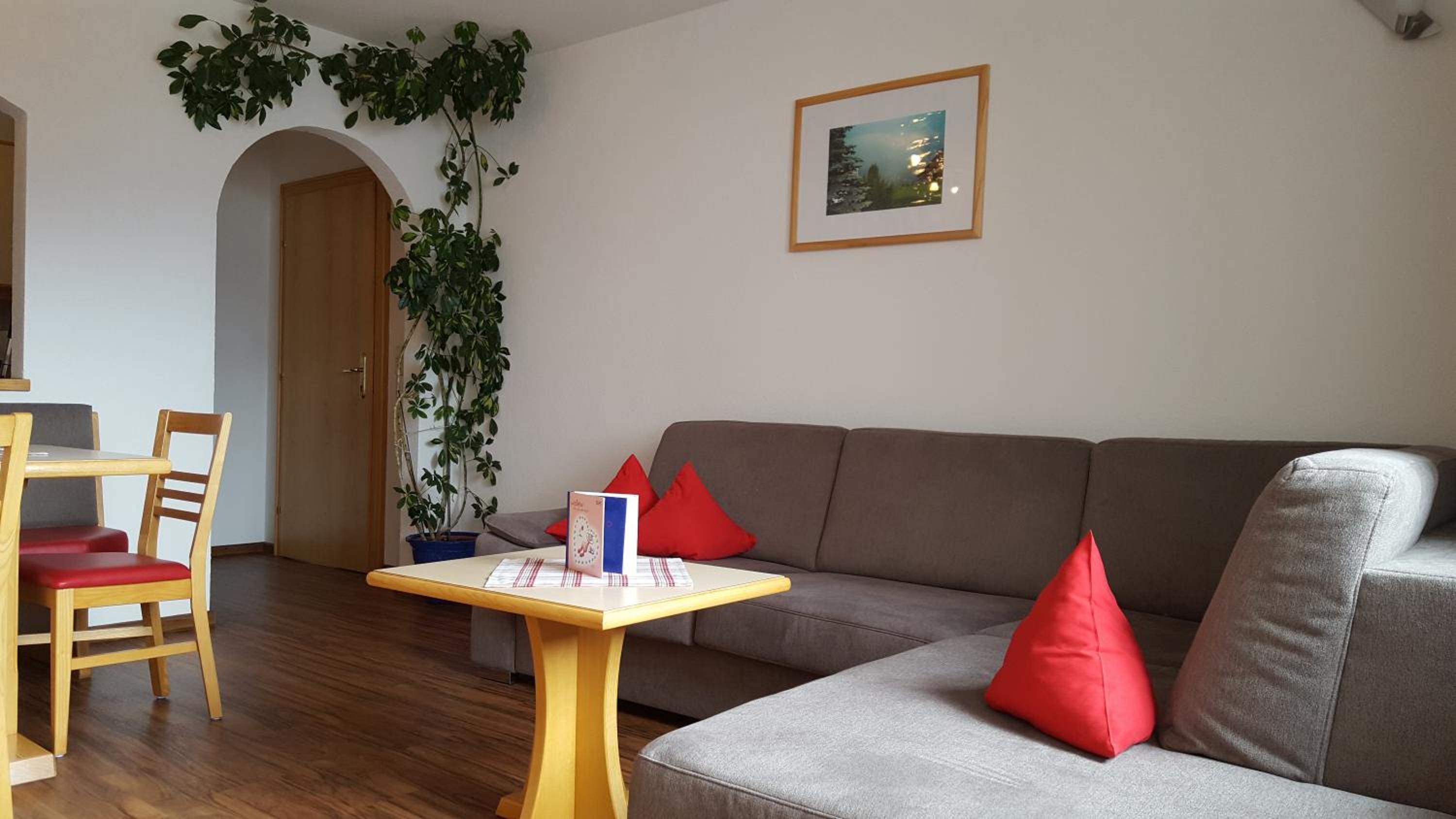 Comfort Two Bedroom Apartment with Balcony photo 1