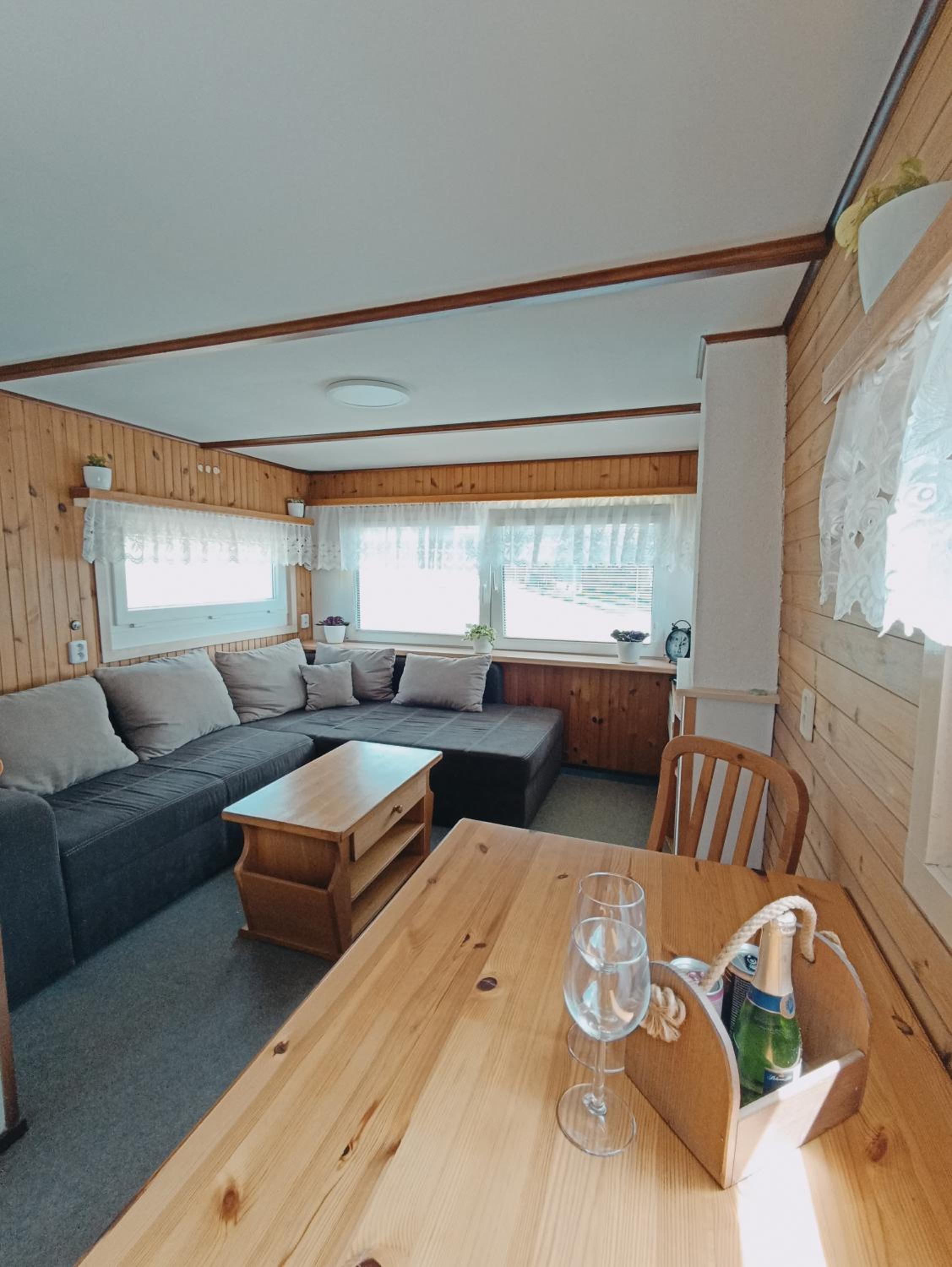 One-Bedroom House photo 1