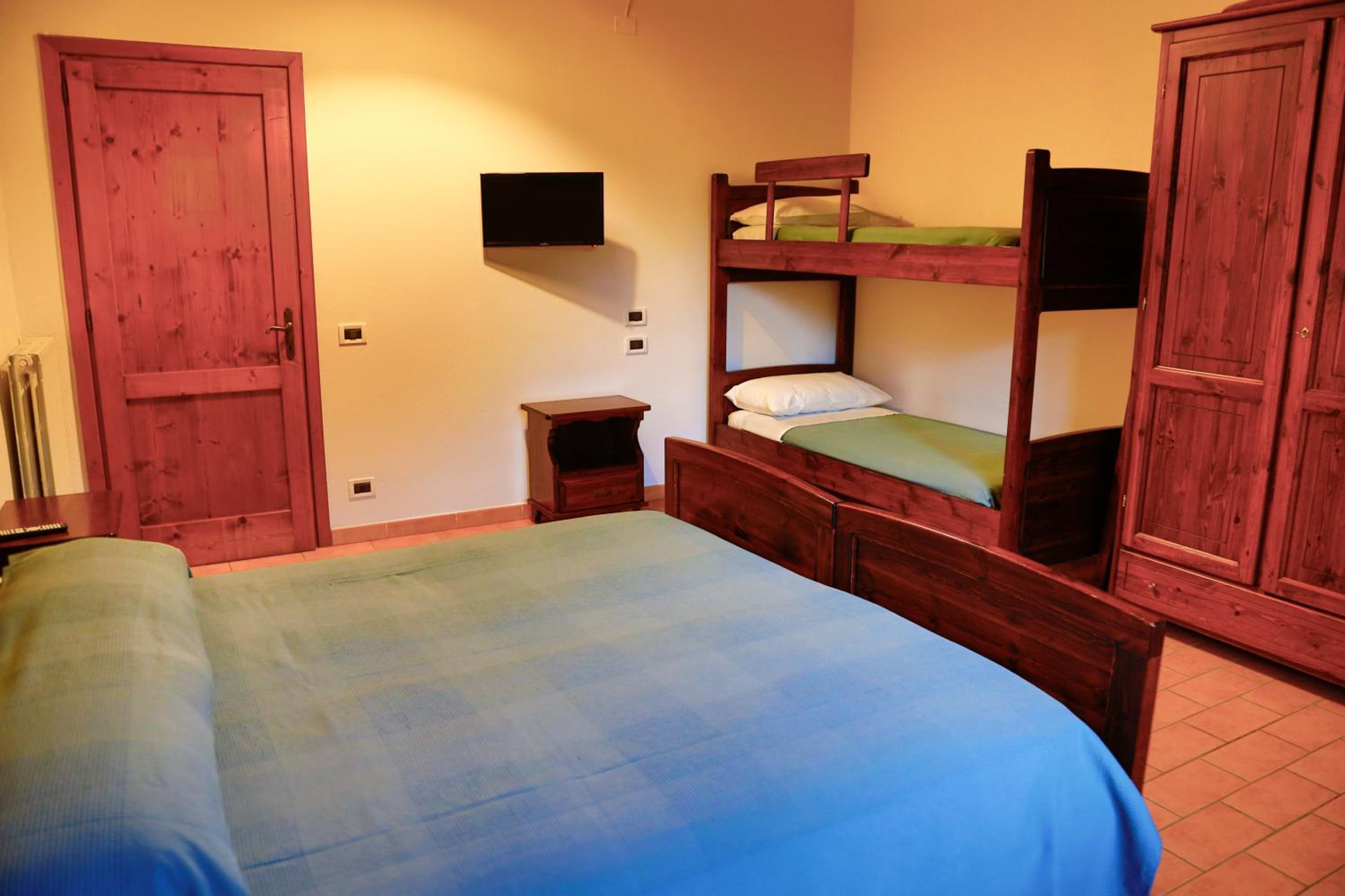 Classic Quadruple Room photo 1